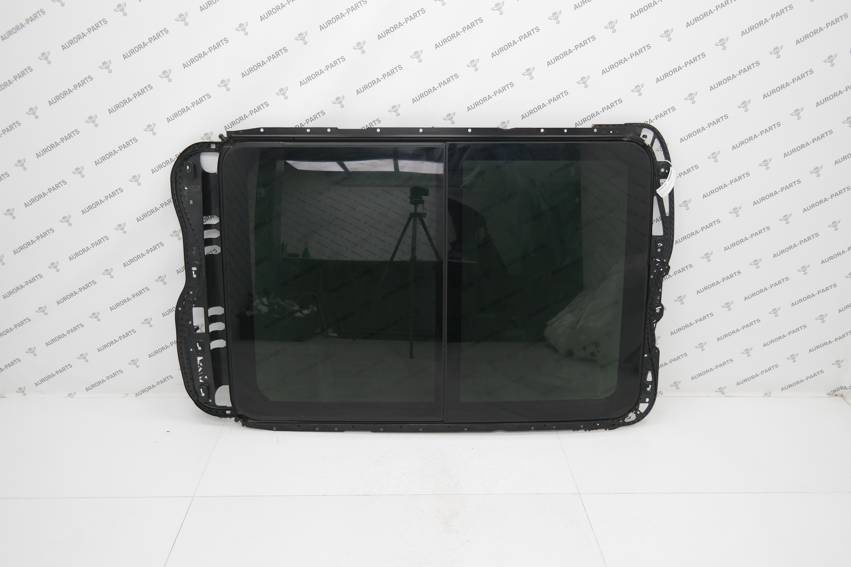 Люк - панорамная крыша в сборе (корпус + два стекла) VW Touareg