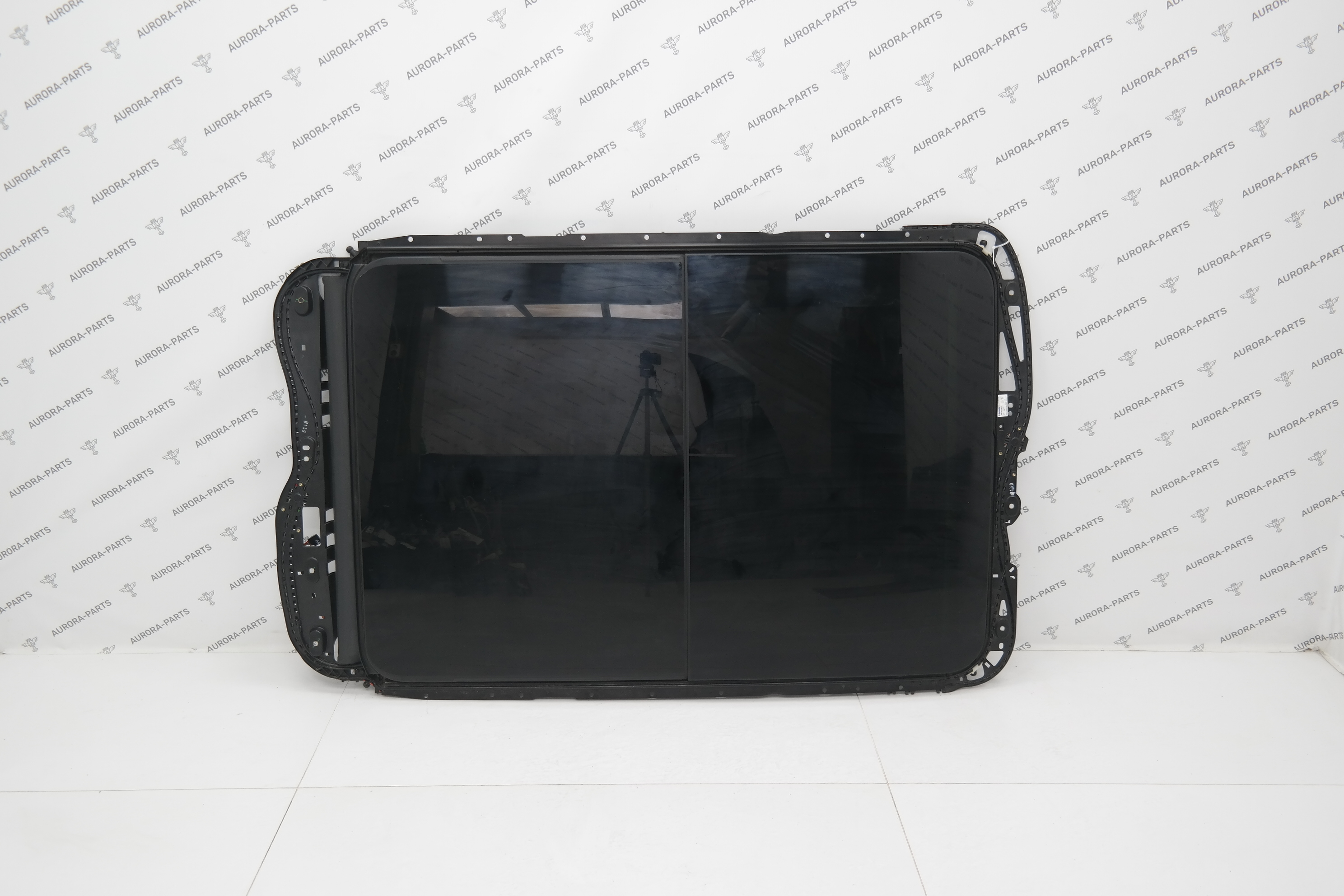 Люк - панорамная крыша в сборе (корпус + два стекла) VW Touareg