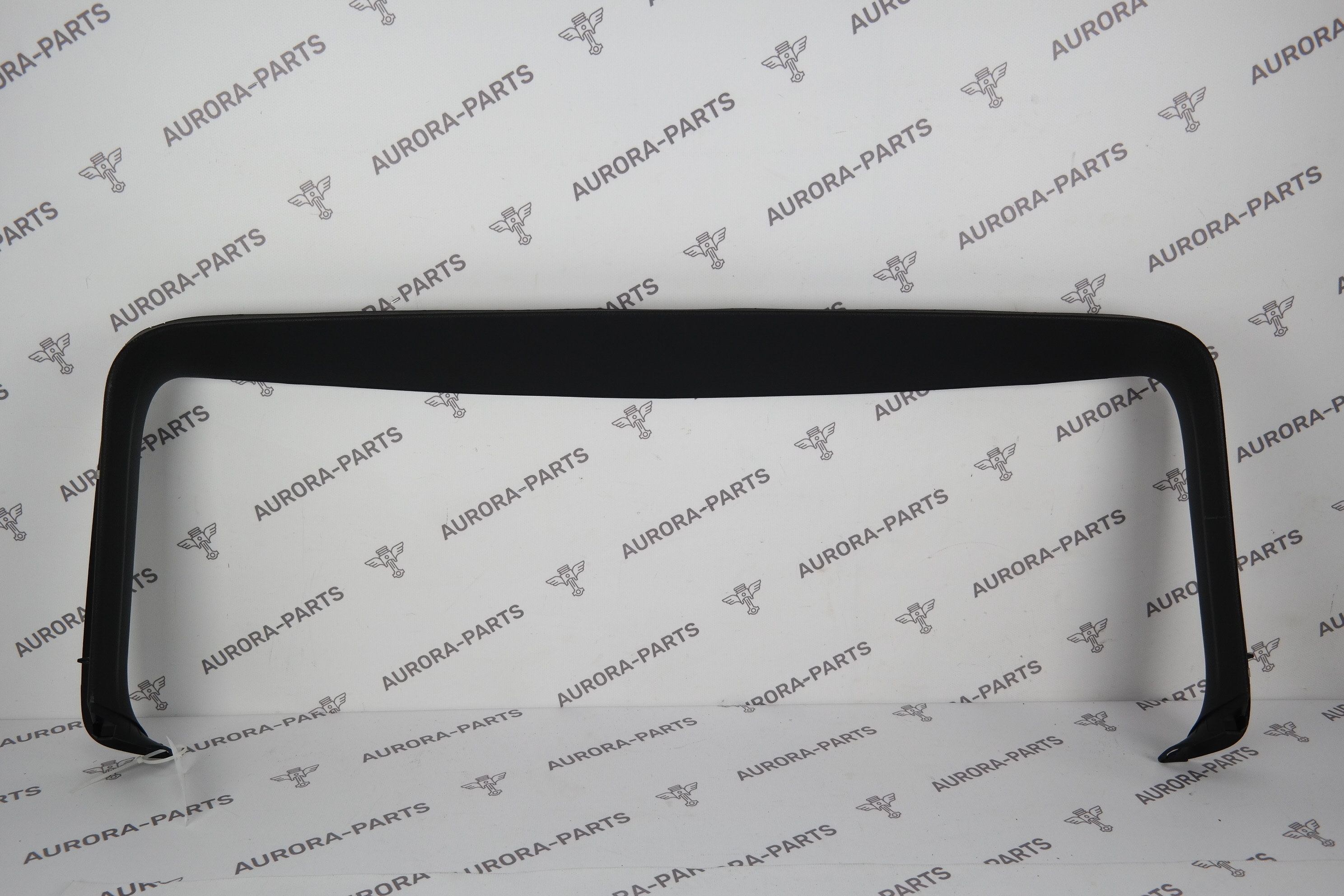 Обшивка крышки багажника верхняя VW Touareg