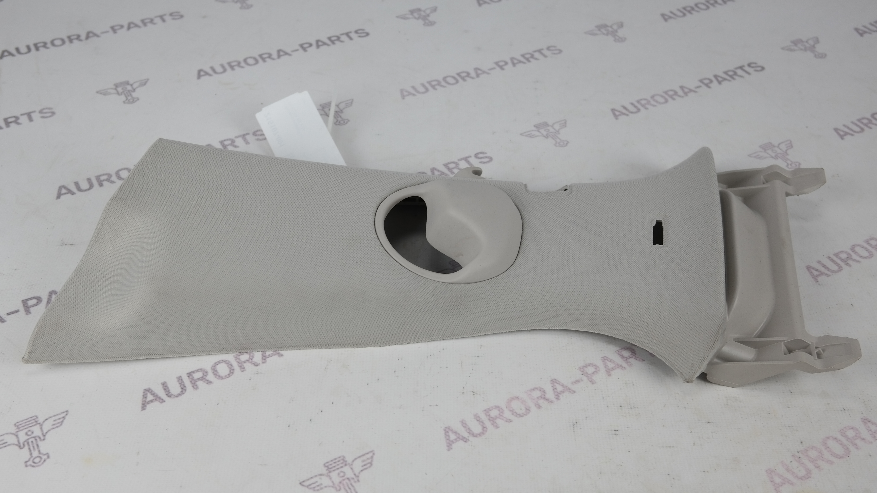 Обшивка стойки B LH Land Rover Discovery