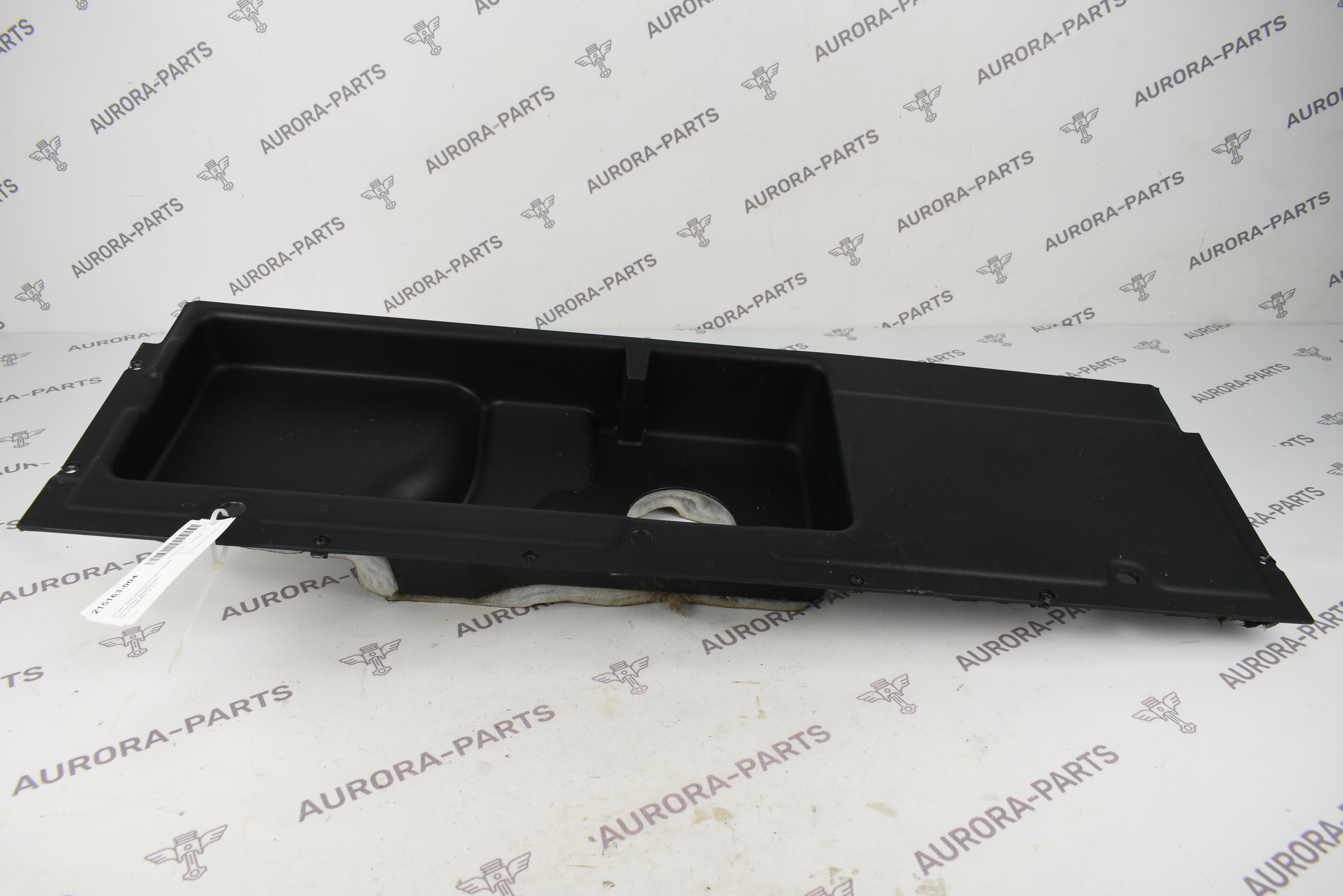 Ящик для мелочей под полом багажного отделения Land Rover Discovery