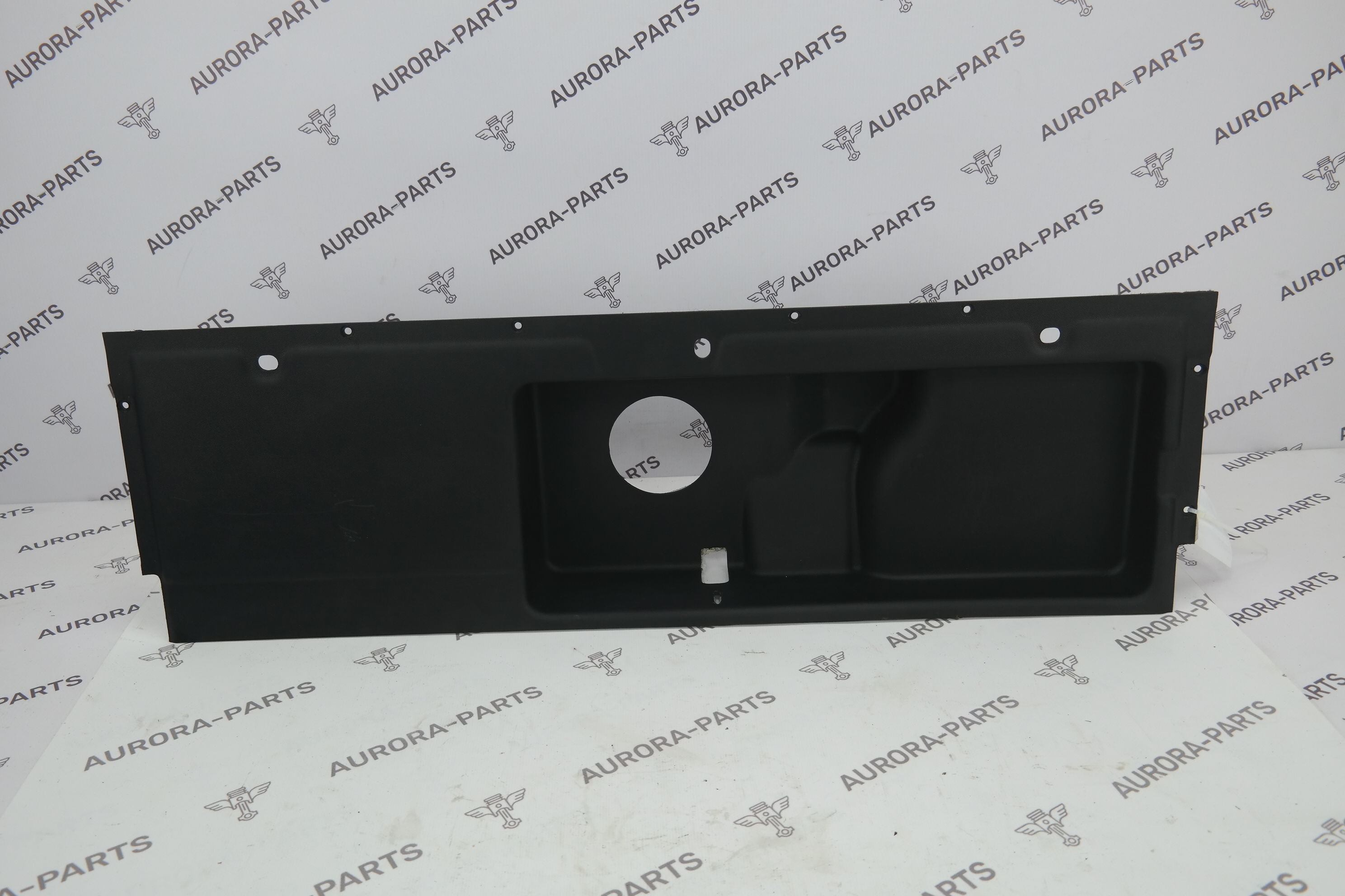 Ящик для мелочей под полом багажного отделения Land Rover Discovery