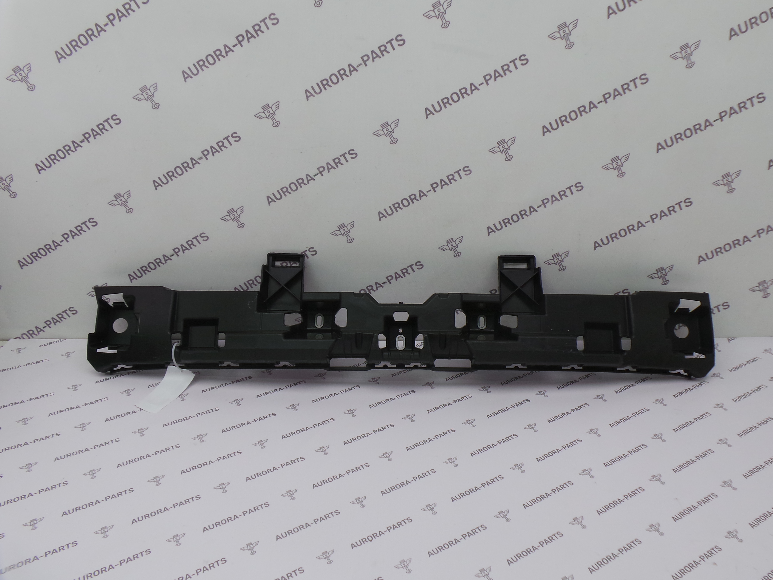 Кронштейн заднего бампера ЦЕНТРАЛЬНЫЙ Mercedes GLE-Coupe