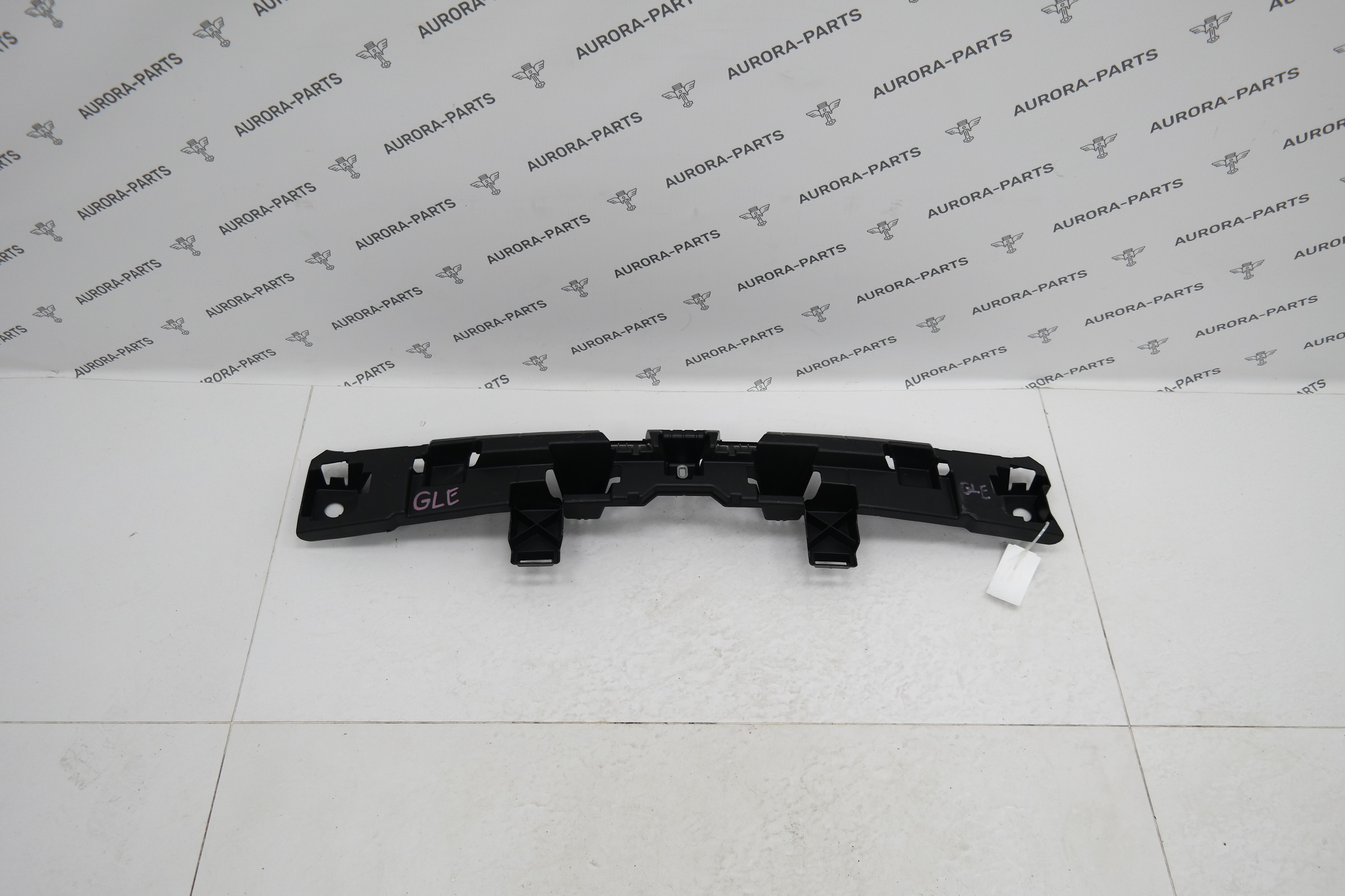 Кронштейн заднего бампера ЦЕНТРАЛЬНЫЙ Mercedes GLE-Coupe