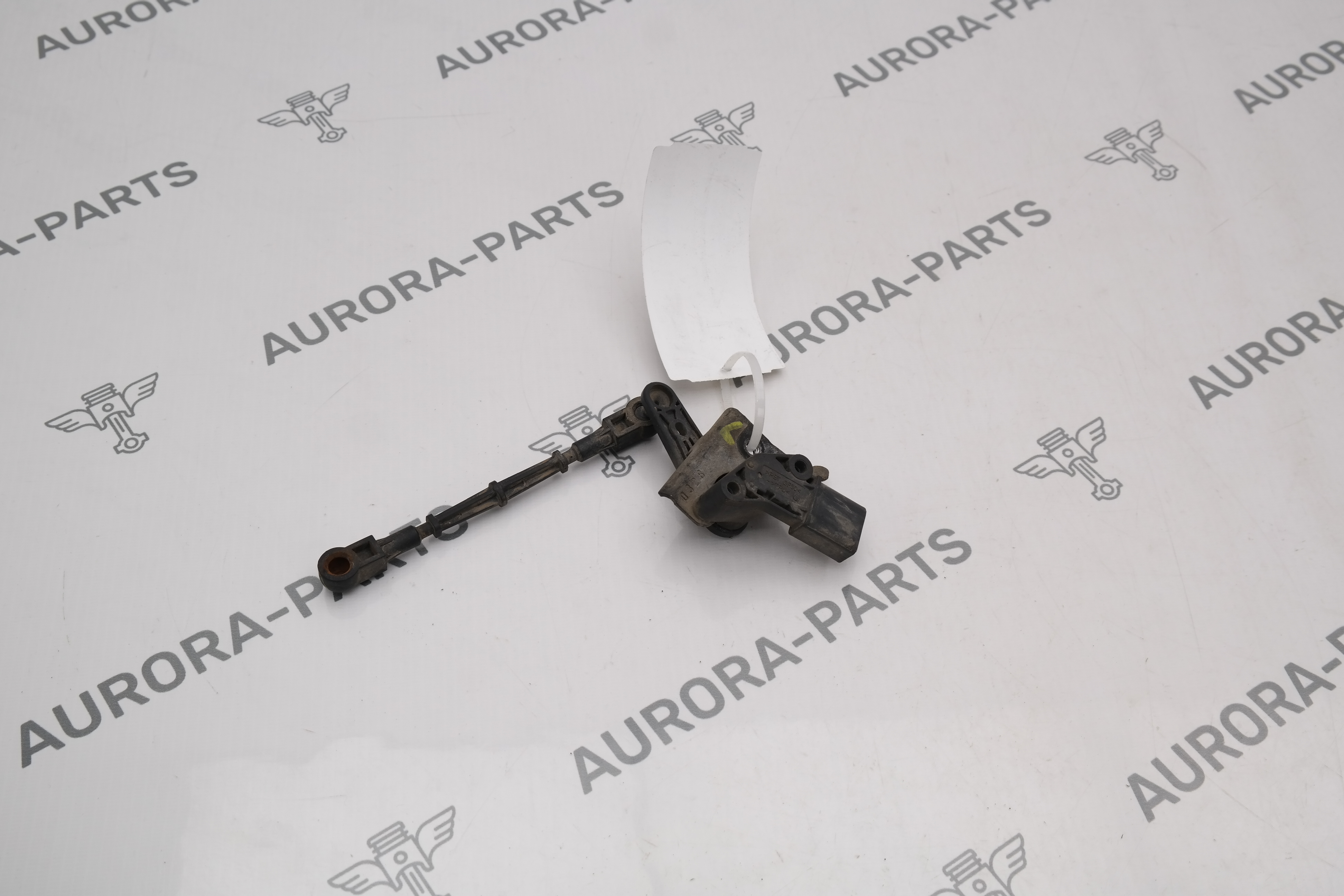 Датчик регулировки дорожного просвета передний LH Audi Q7