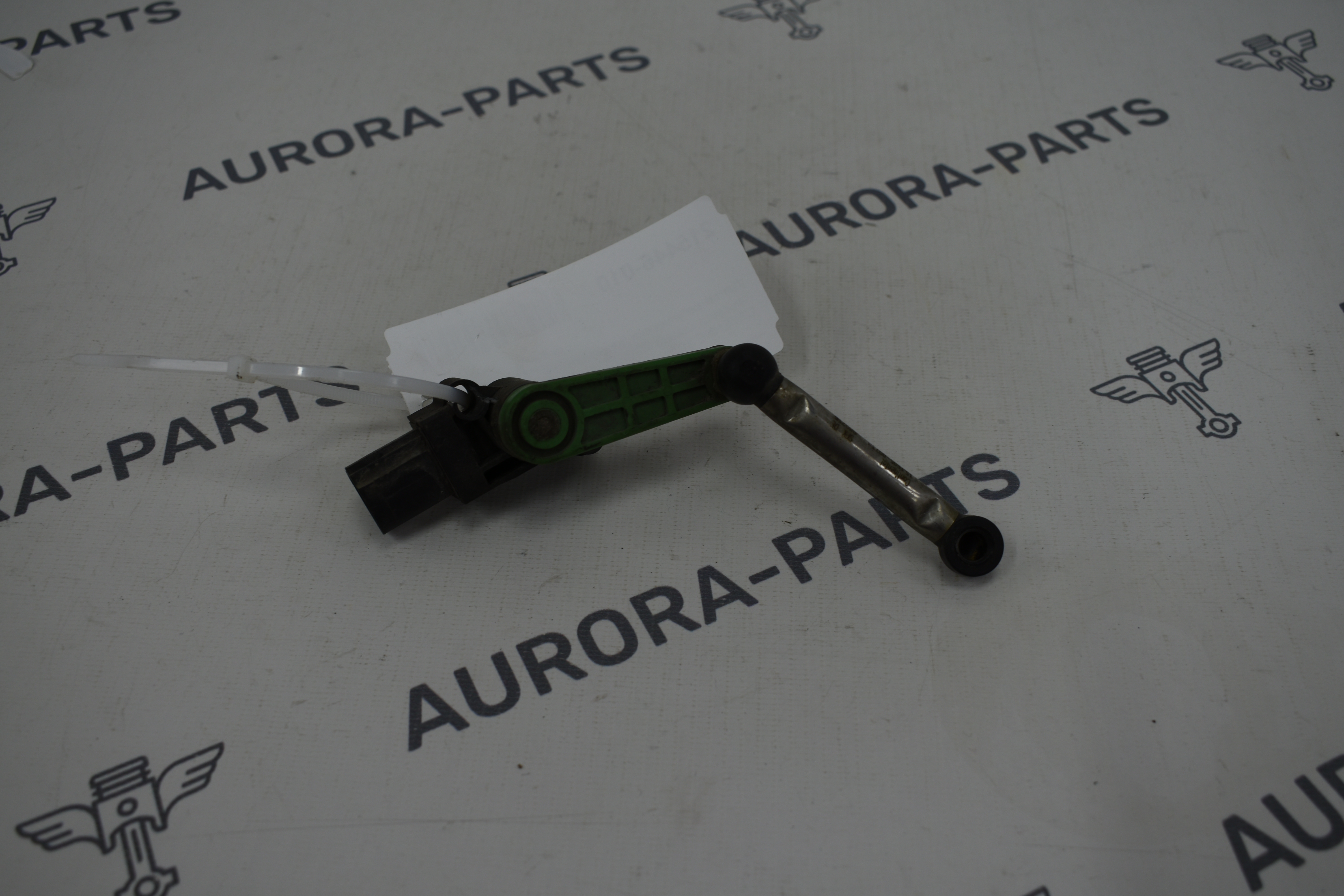 Датчик регулировки дорожного просвета задний VW Touareg