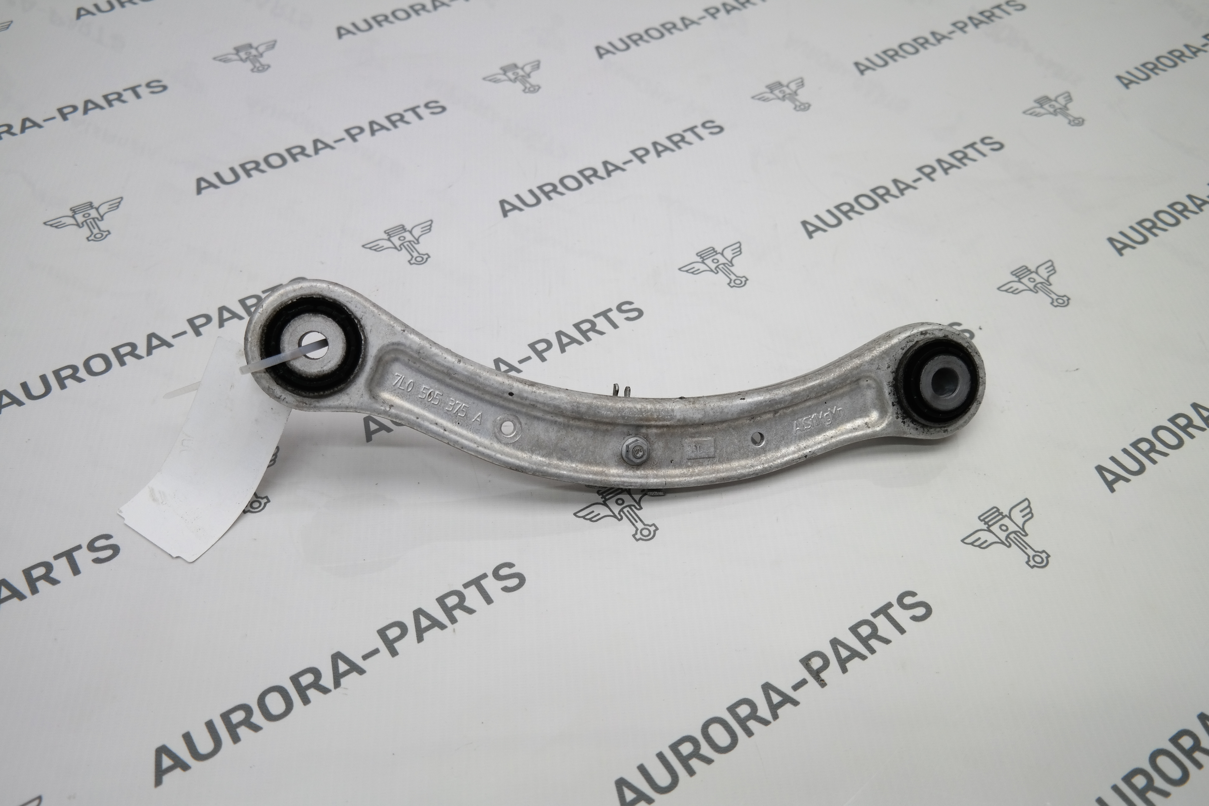 Рычаг подвески задний верхний поперечный LH = RH VW Touareg