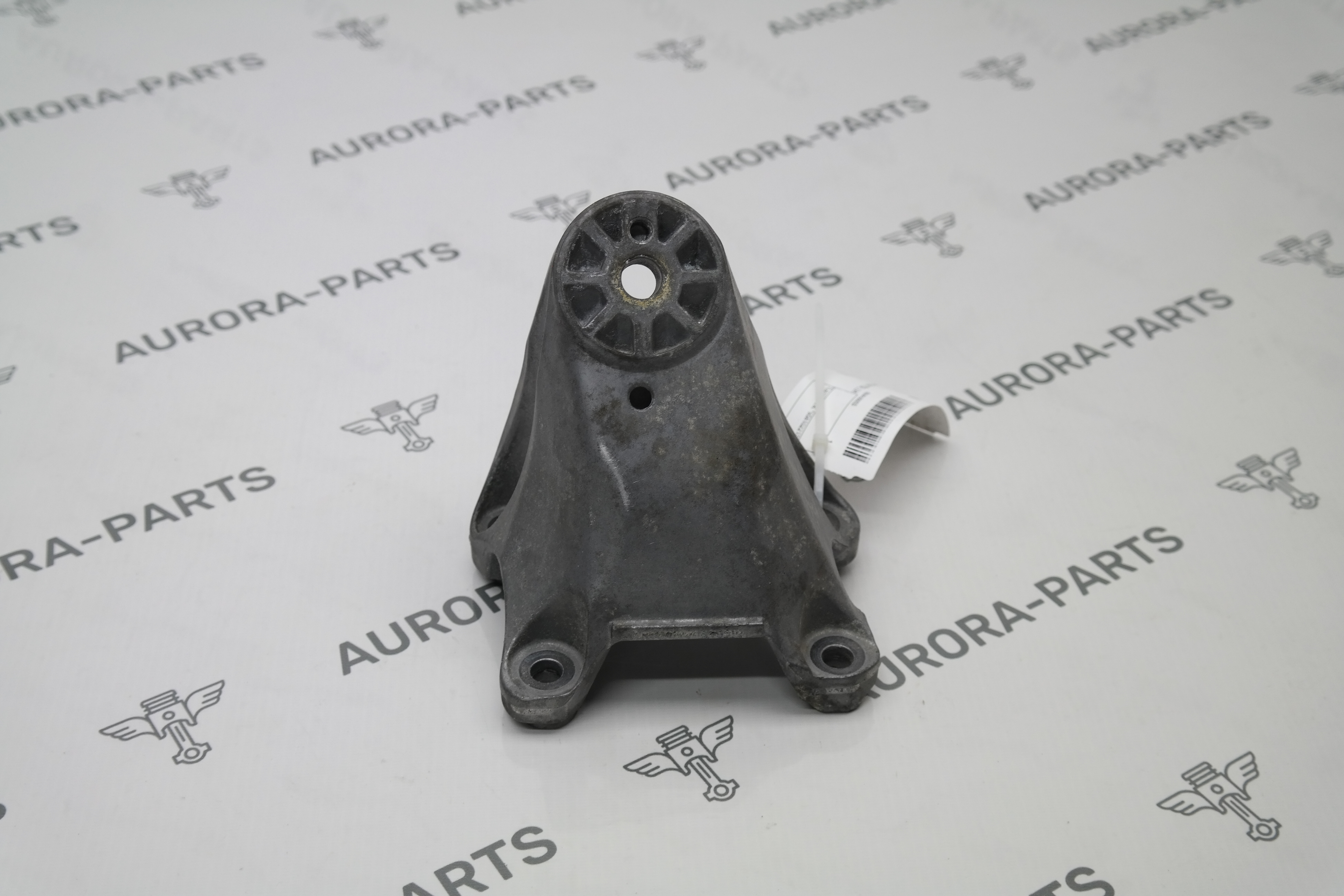 Кронштейн двигателя 3.0 TDi, LH VW Touareg