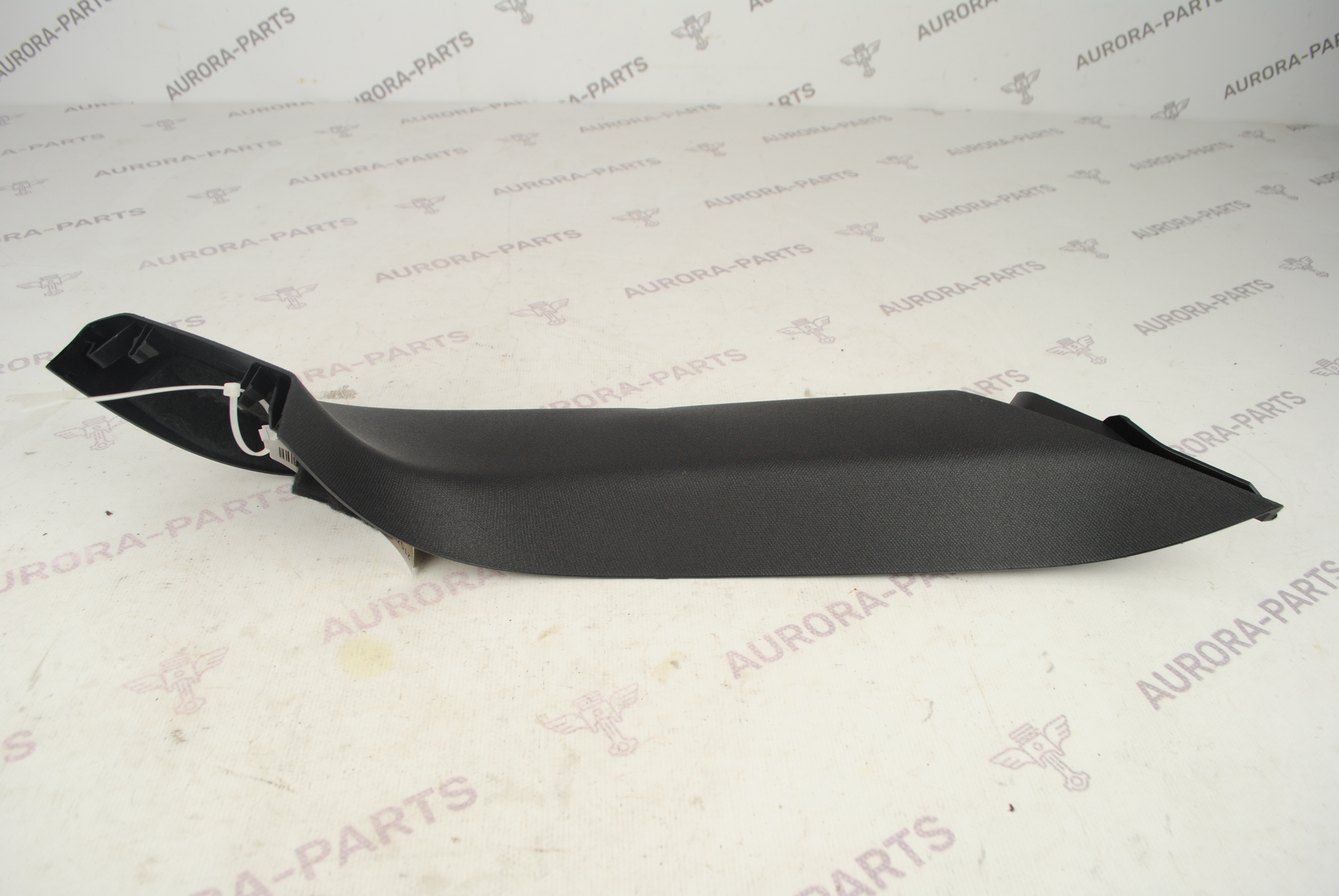 Обшивка крышки багажника LH Mercedes GLE-Coupe