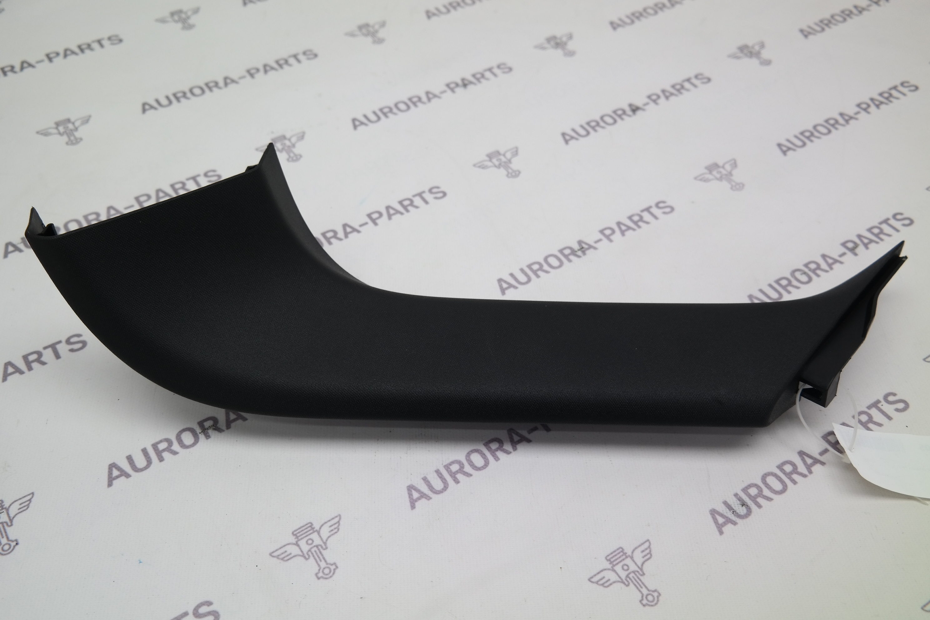 Обшивка крышки багажника RH Mercedes GLE-Coupe