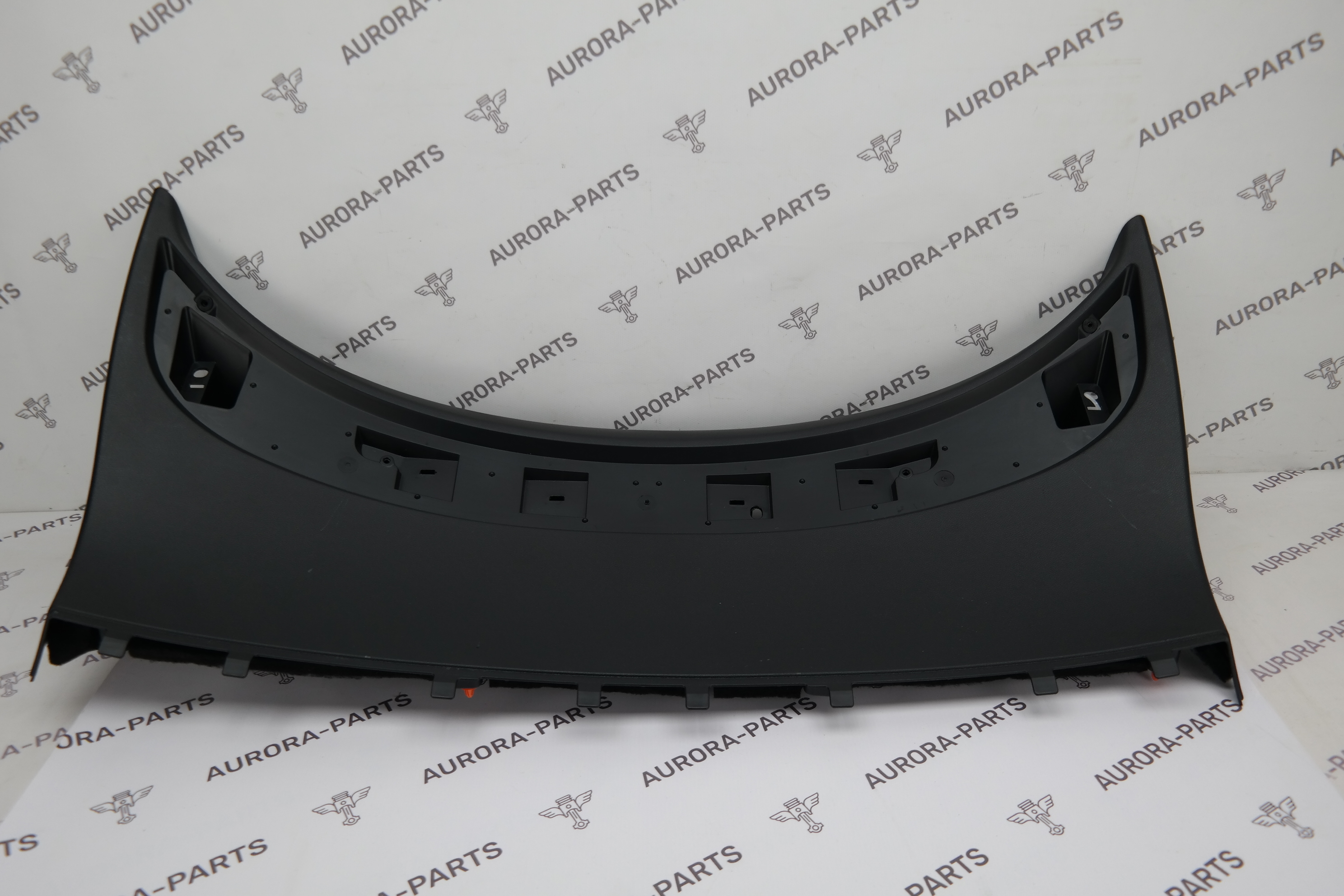 Обшивка крышки багажника центральная Mercedes GLE-Coupe