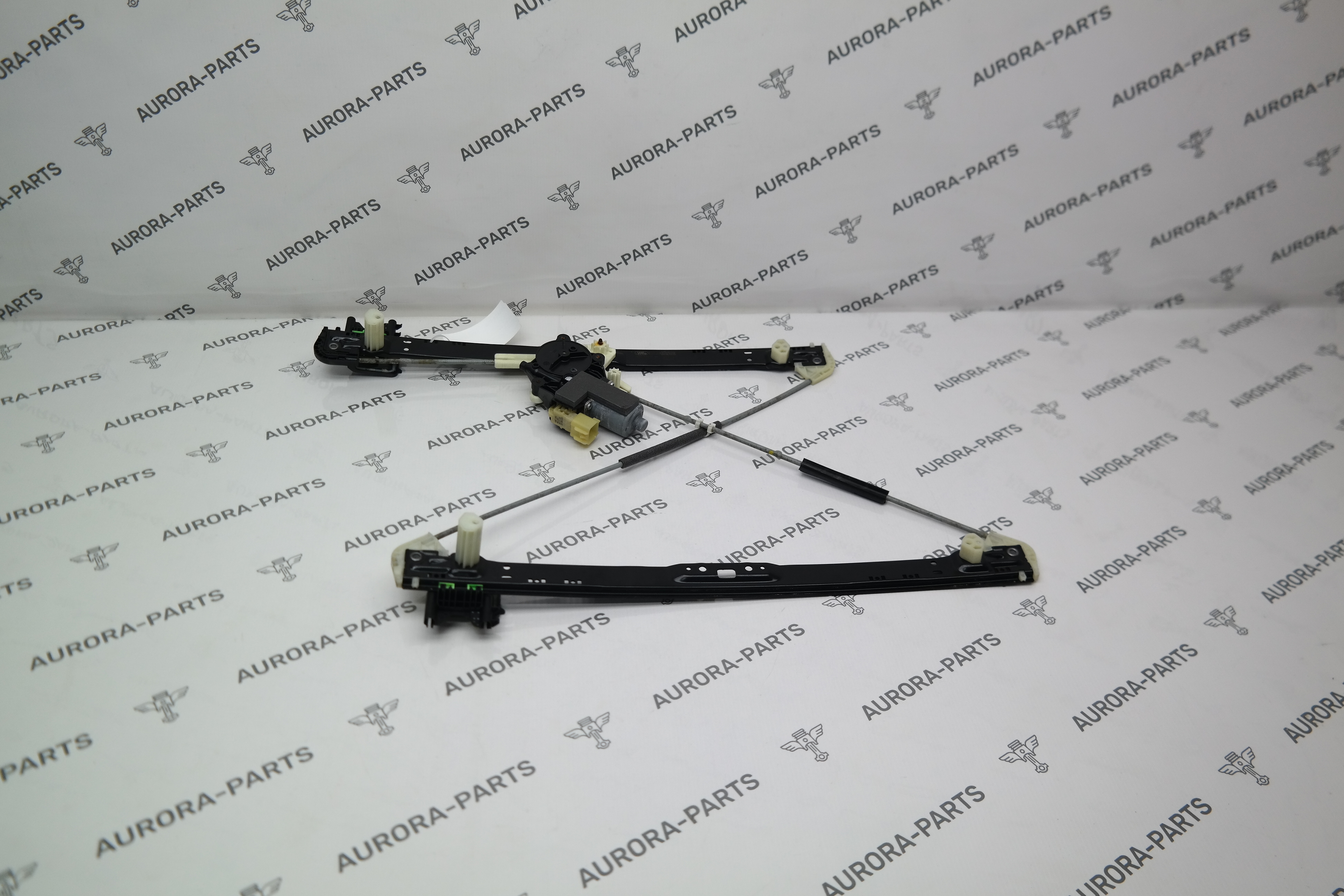 Стеклоподъемник с электромотором передней двери RH Land Rover Range Rover 30DDTX