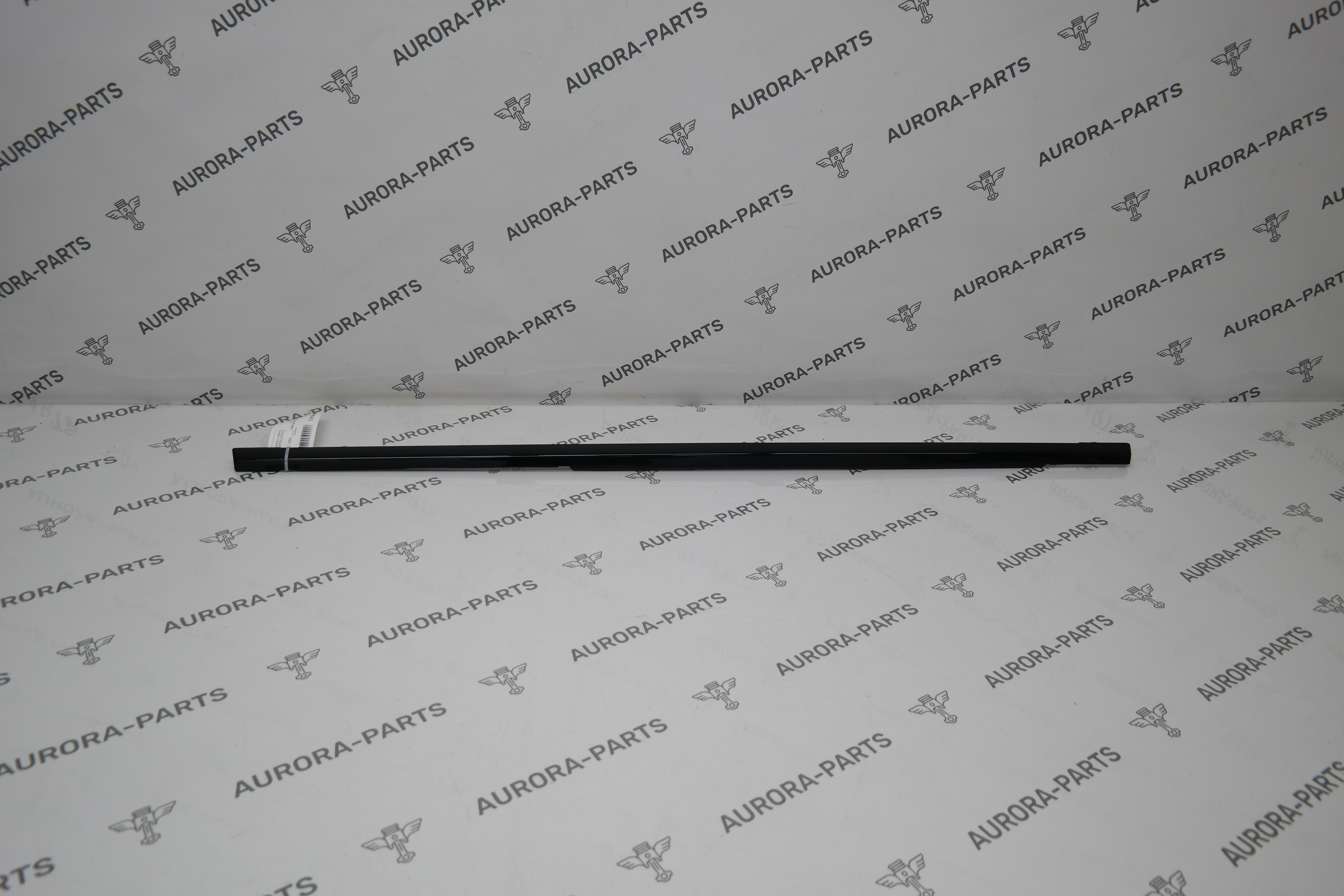 Молдинг, бархотка задней двери LH Land Rover Range Rover 30DDTX