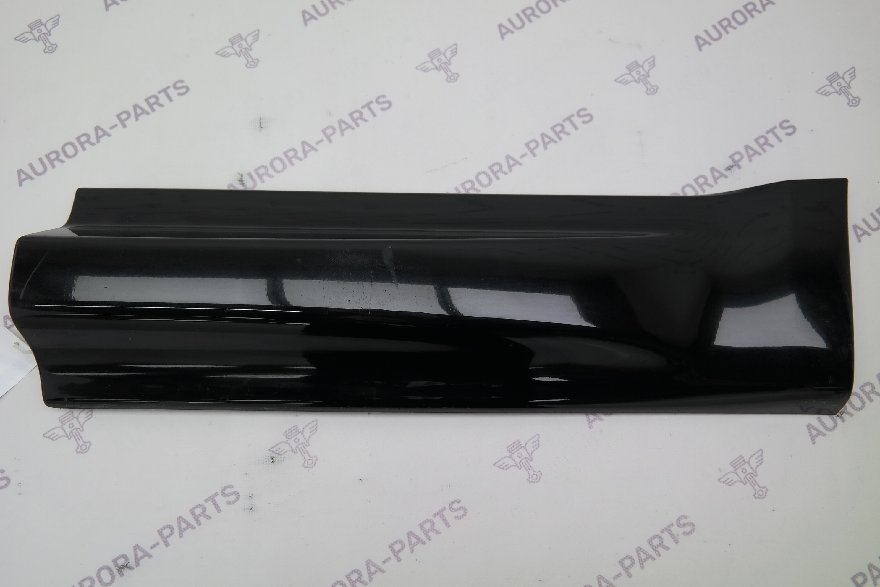 Молдинг, накладка задней двери снизу LH Land Rover Range Rover Sport