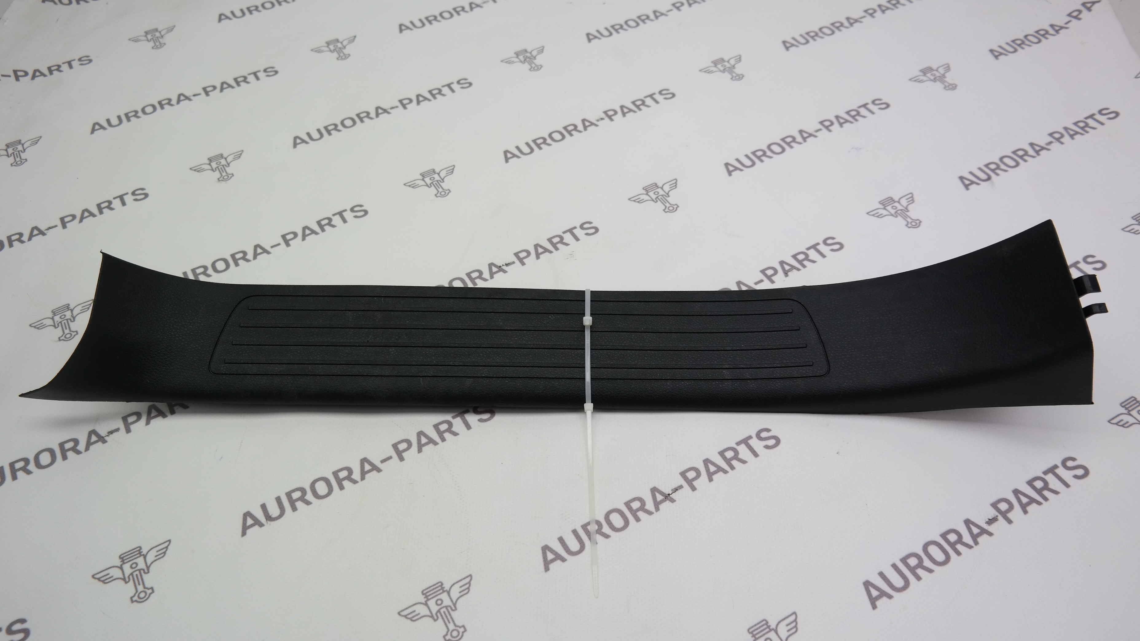 Накладка порога внутренняя задняя RH Mercedes GL/GLS