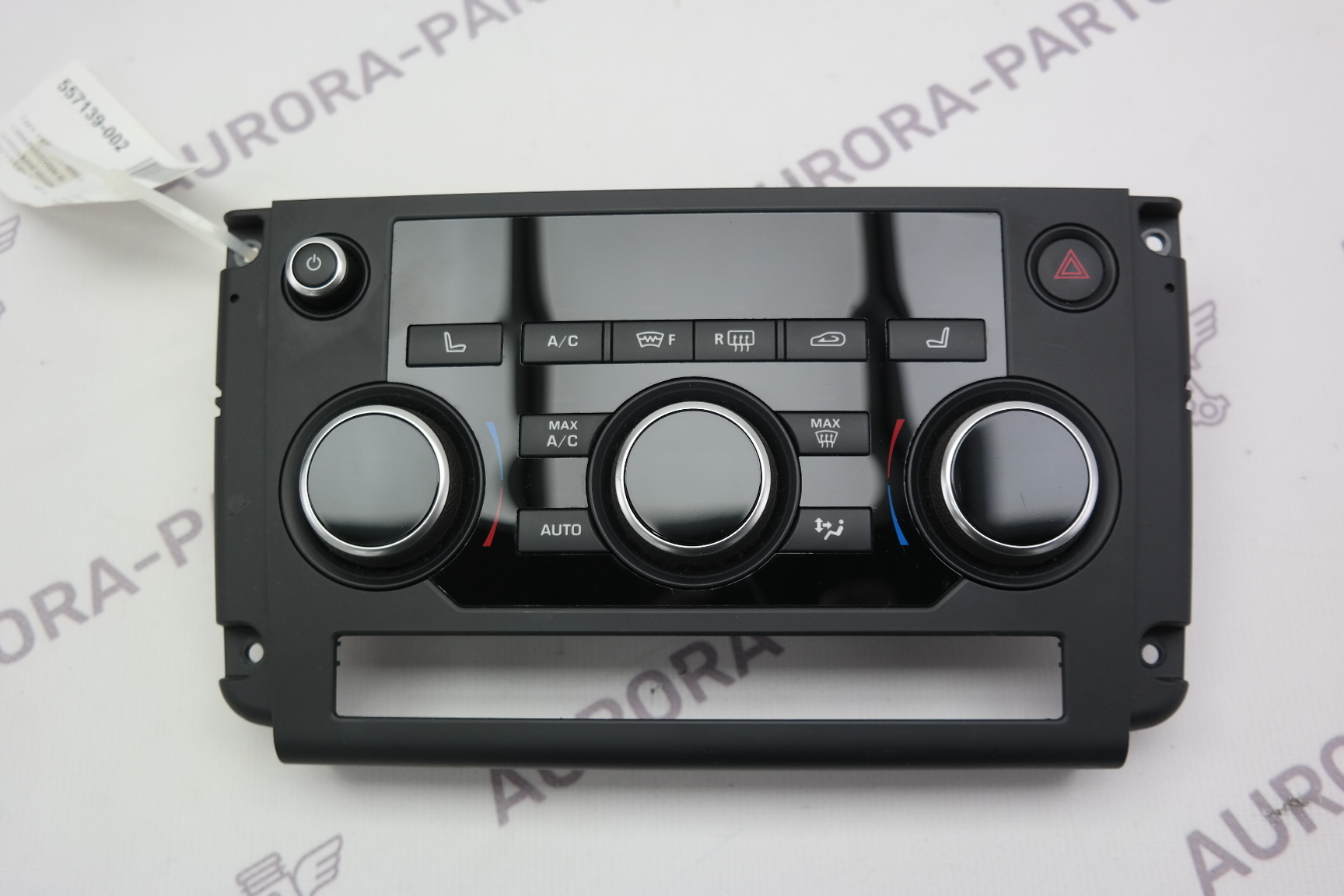 Блок кнопок управления климатконтролем на центральной консоли Land Rover Discovery Sport