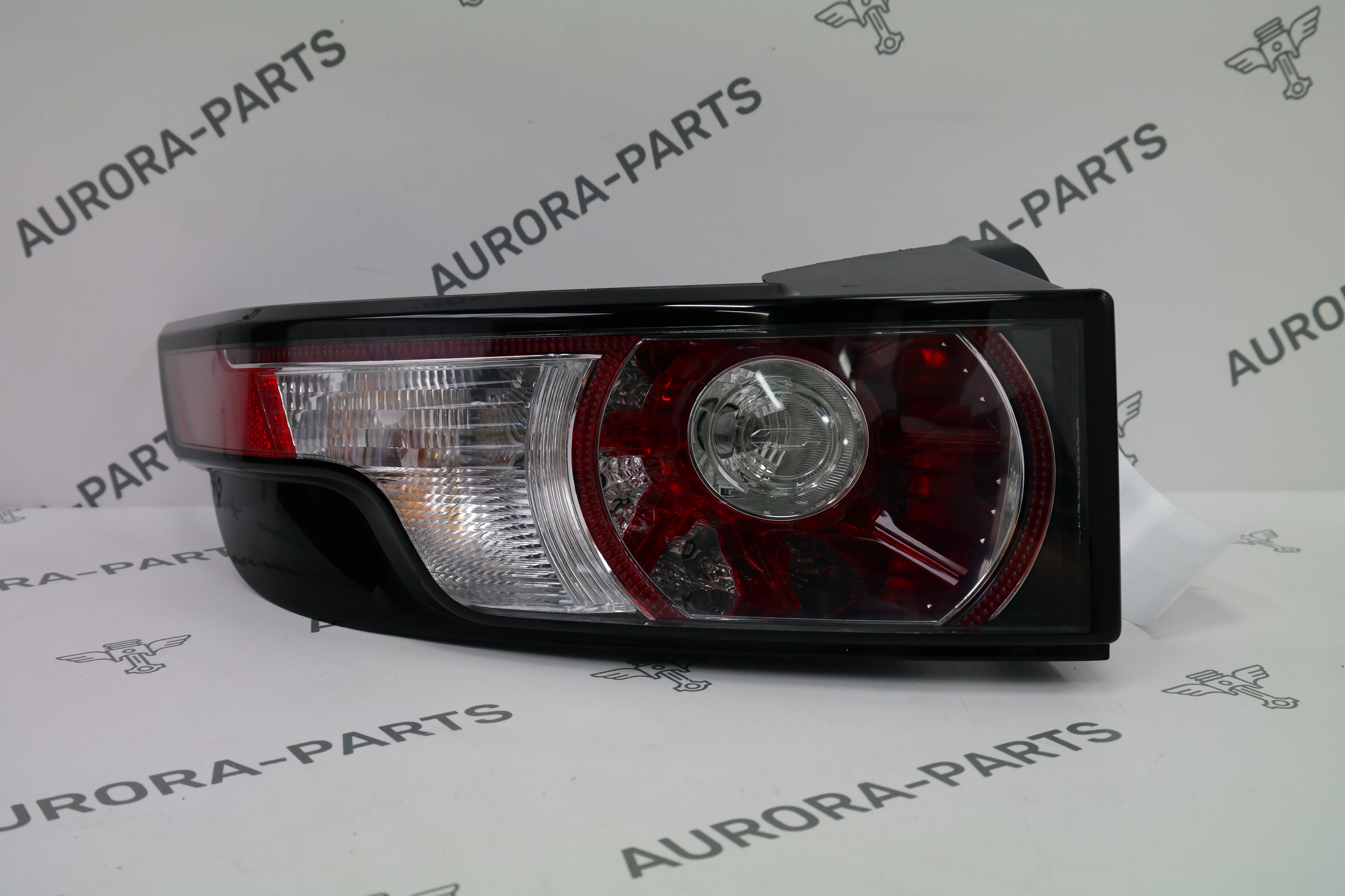 Фонарь задний LH дорестайлинг Land Rover Range Rover Evoque