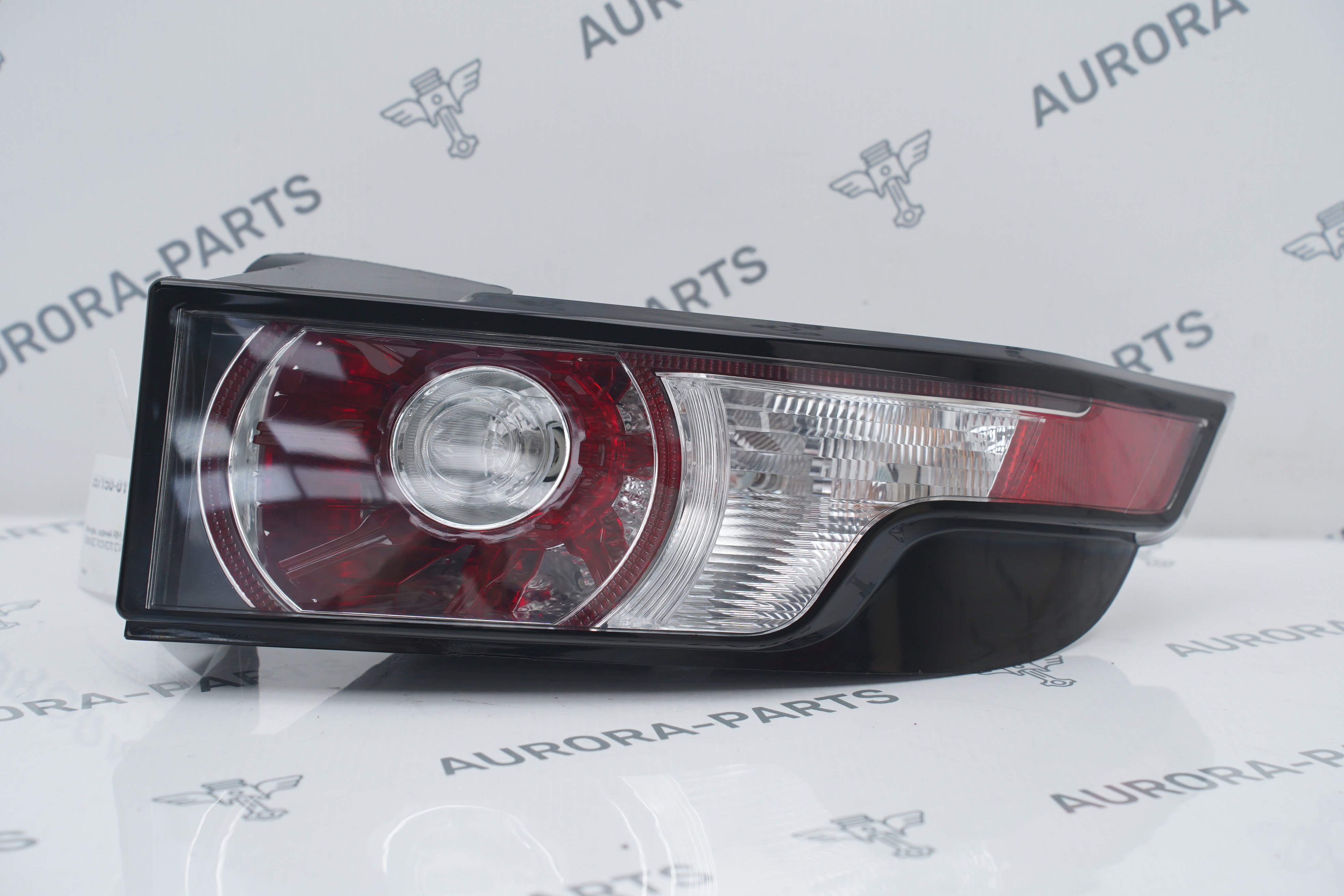 Фонарь задний RH дорестайлинг Land Rover Range Rover Evoque