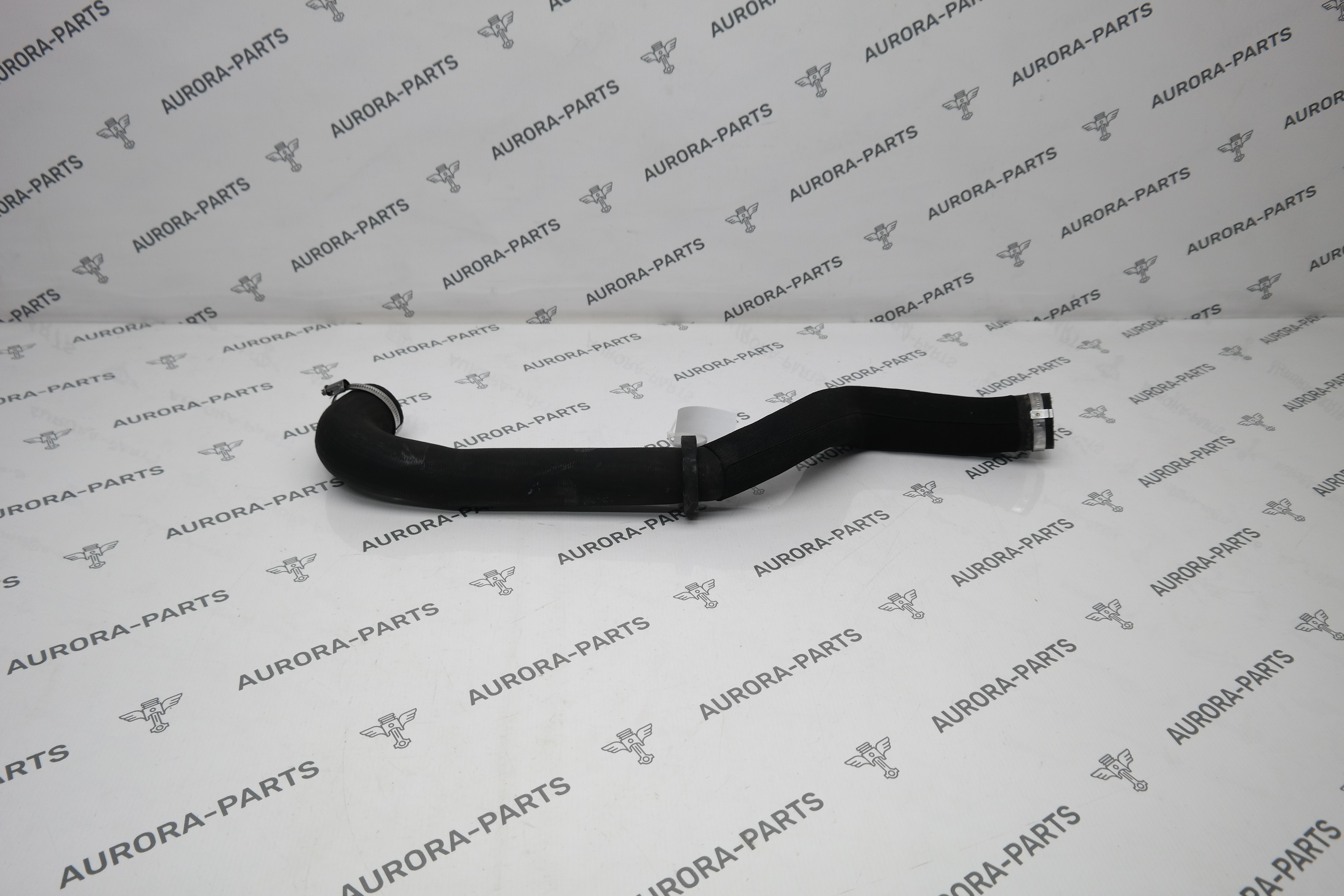 Патрубок интеркулера (4.4L DOHC DITC V8 Diesel) Land Rover Range Rover 30DDTX