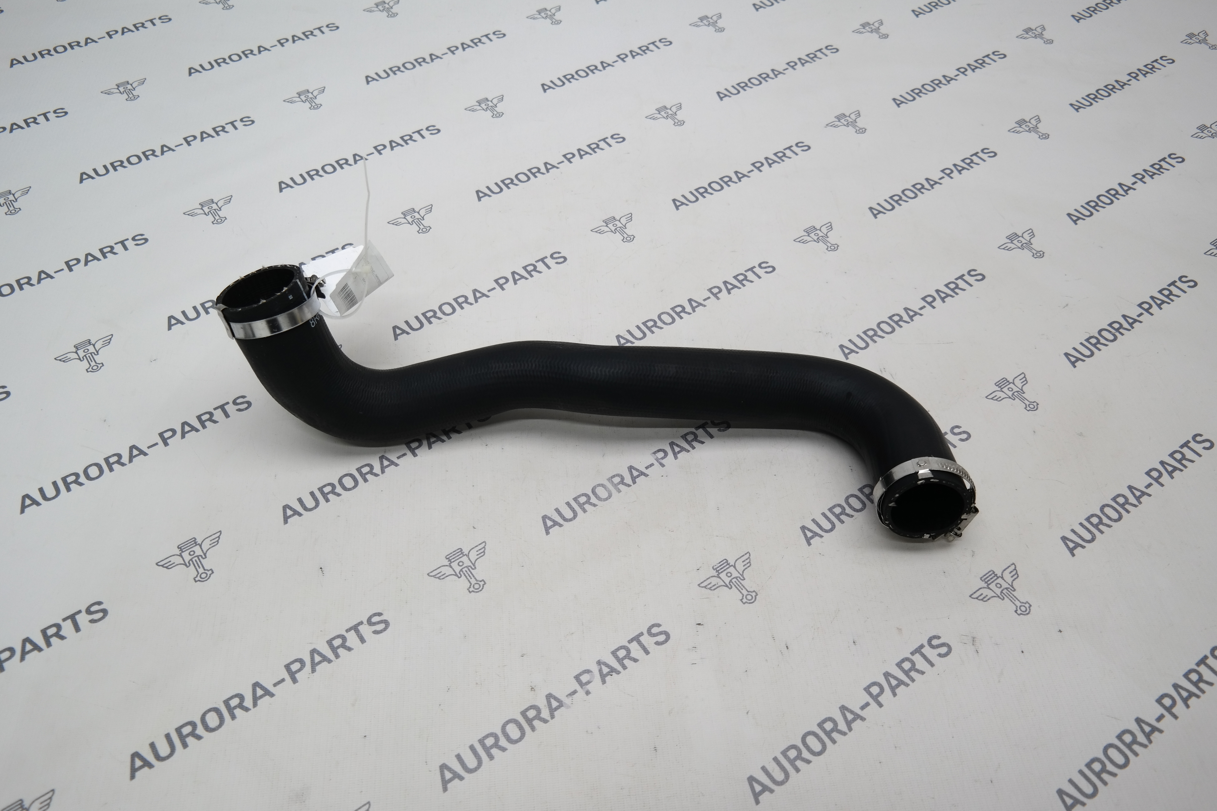 Патрубок интеркулера (4.4L DOHC DITC V8 Diesel) Land Rover Range Rover 30DDTX