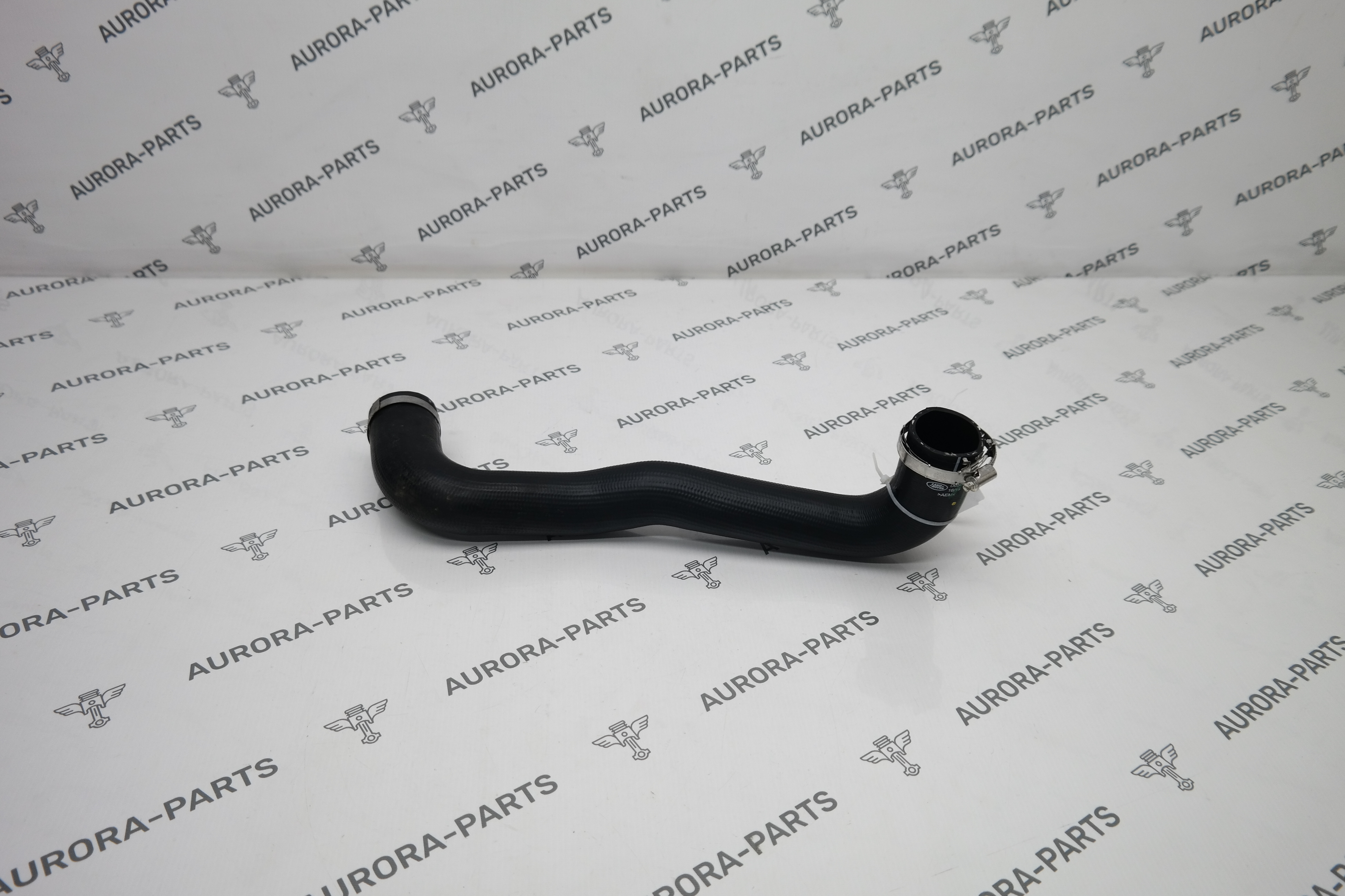 Патрубок интеркулера (4.4L DOHC DITC V8 Diesel) Land Rover Range Rover 30DDTX