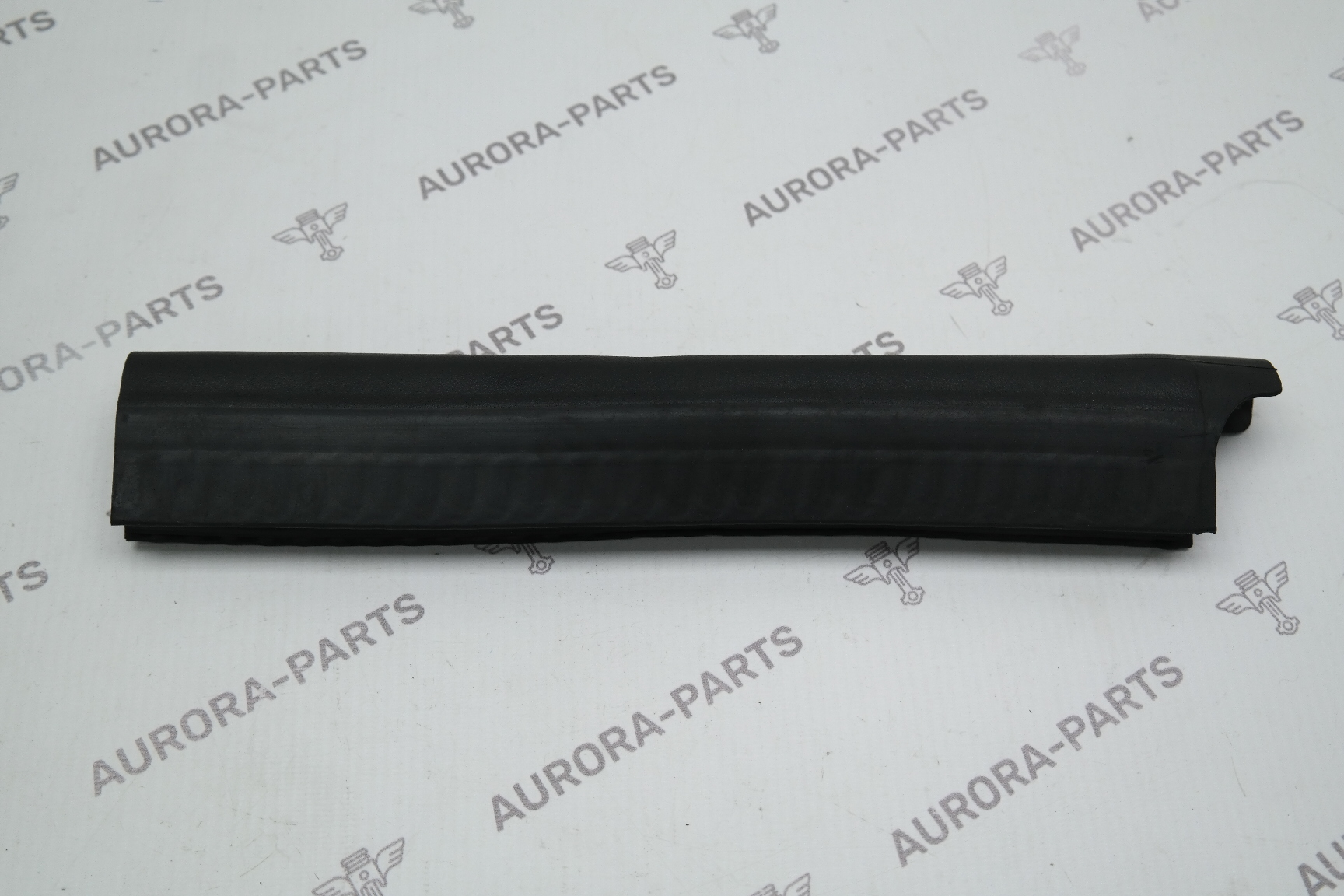 Уплотнитель капота LH Land Rover Range Rover Sport