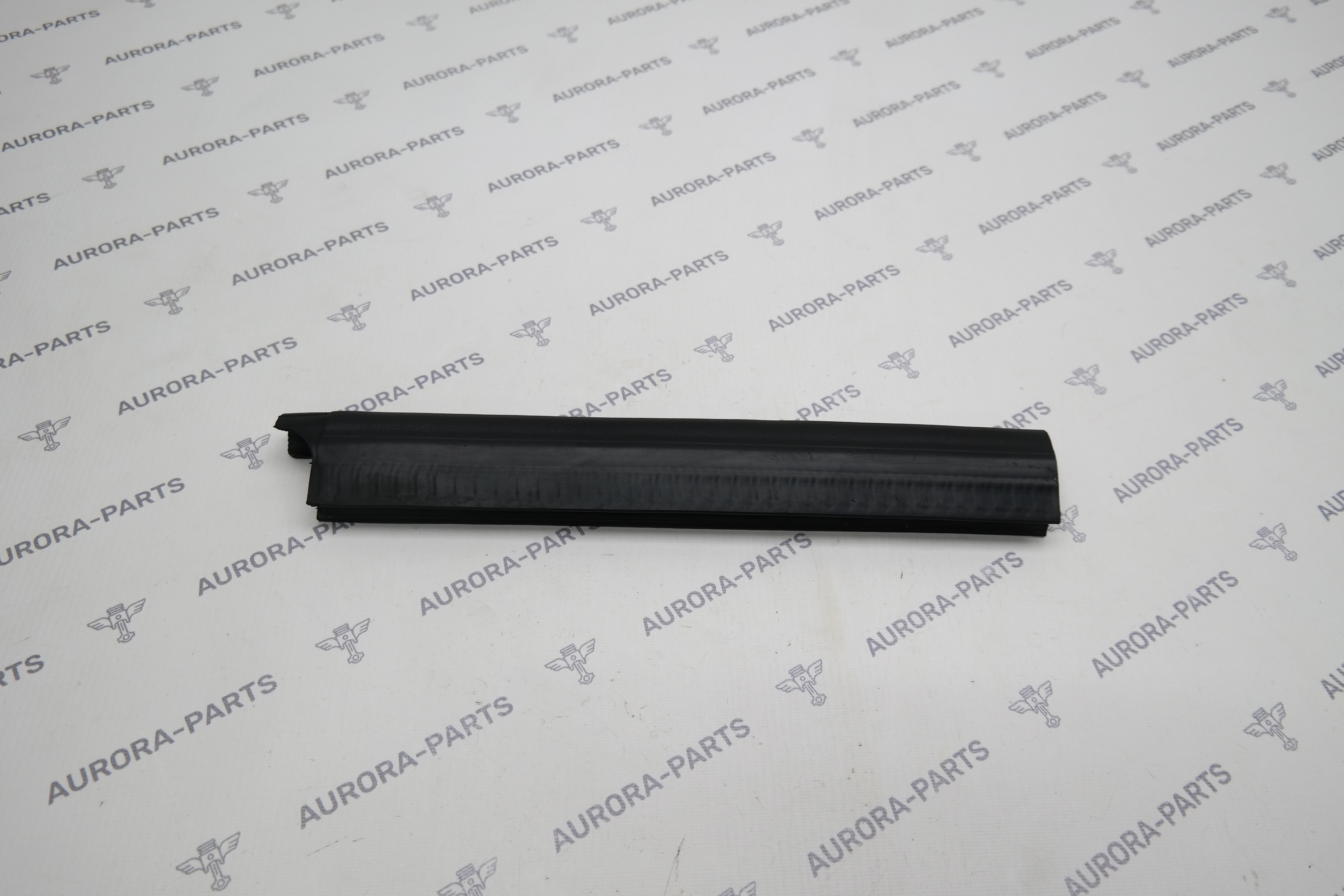 Уплотнитель капота LH Land Rover Range Rover Sport