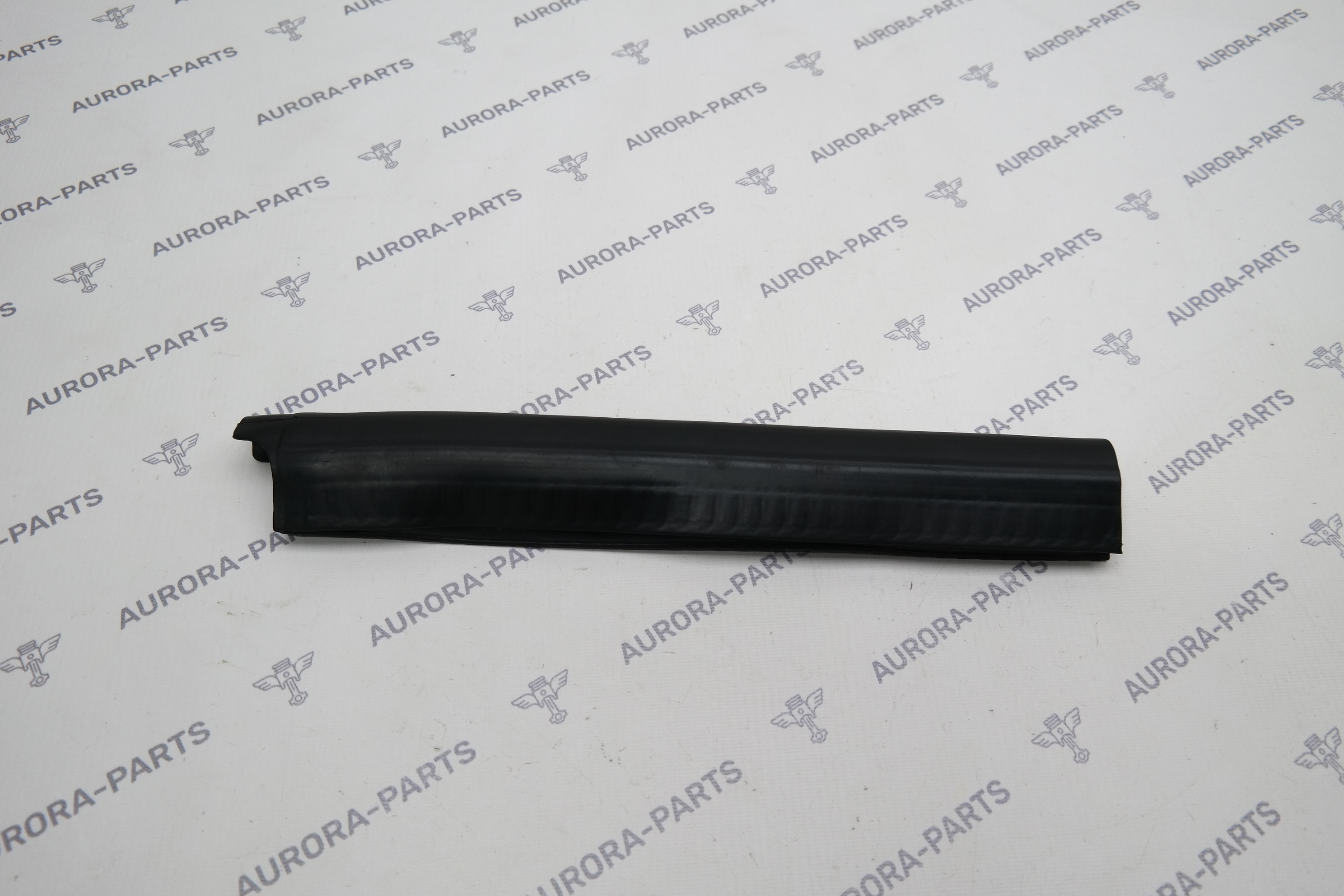 Уплотнитель капота LH Land Rover Range Rover Sport