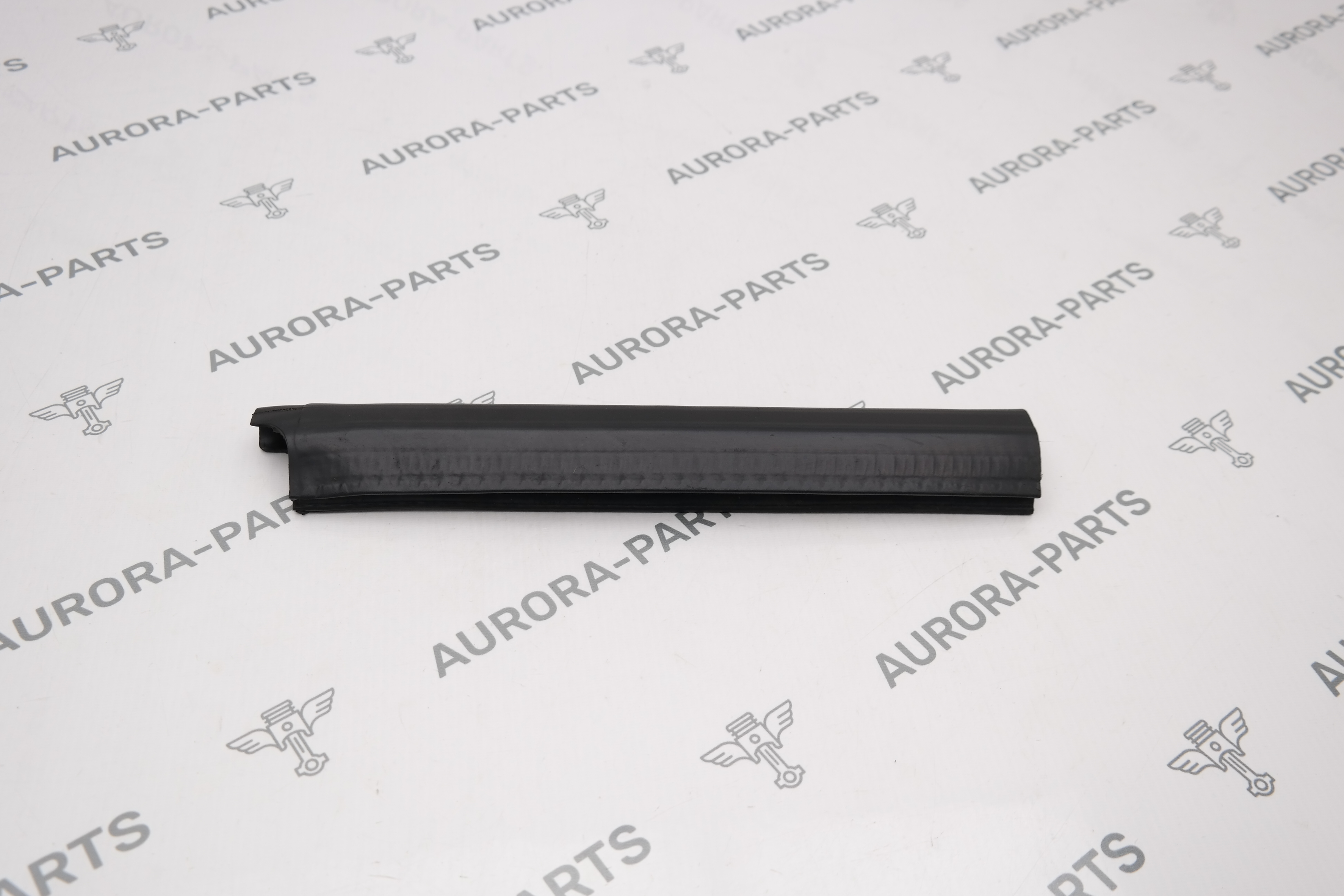 Уплотнитель капота LH Land Rover Range Rover Sport