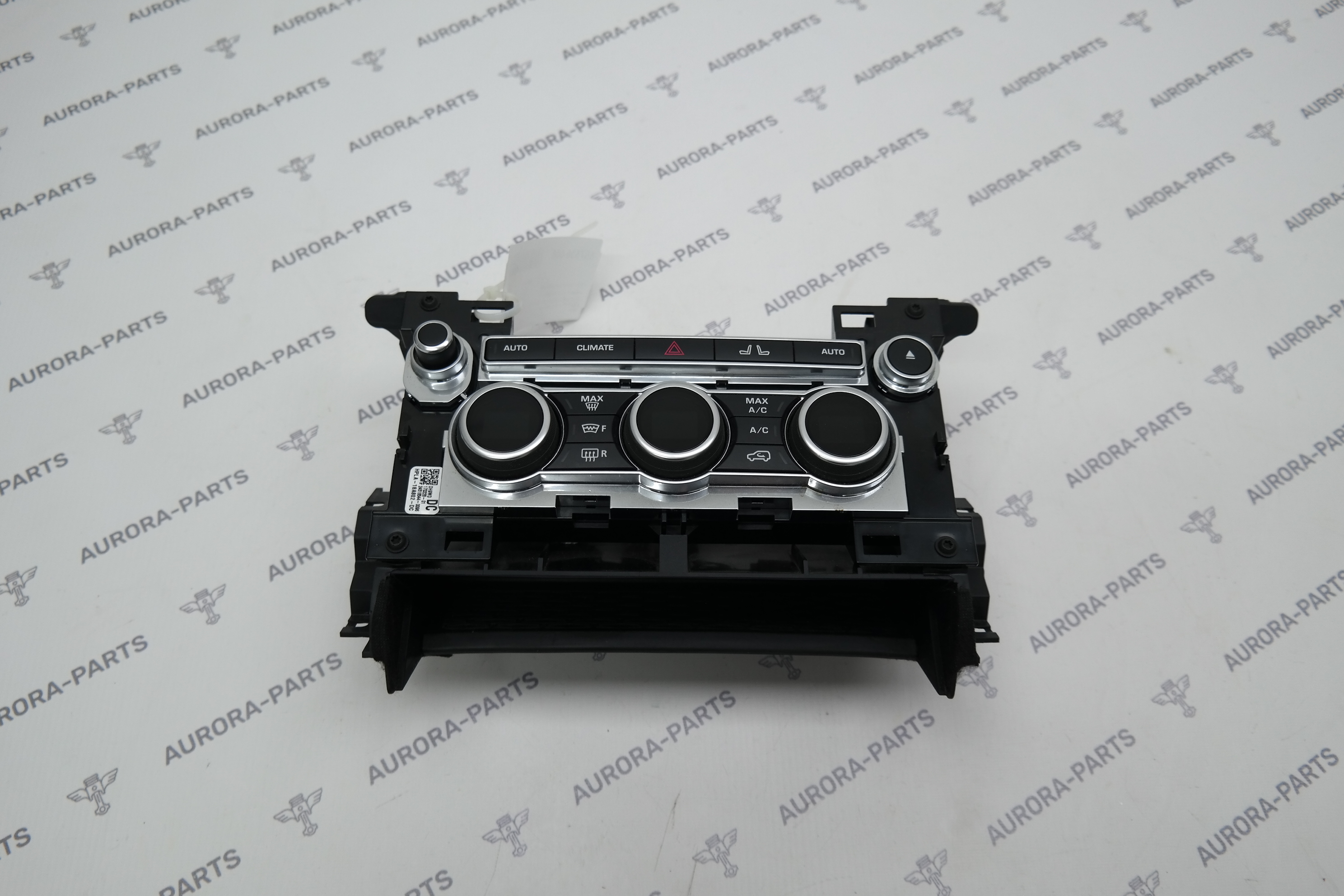 Блок кнопок управления климатконтролем на центральной консоли Land Rover Range Rover 30DDTX