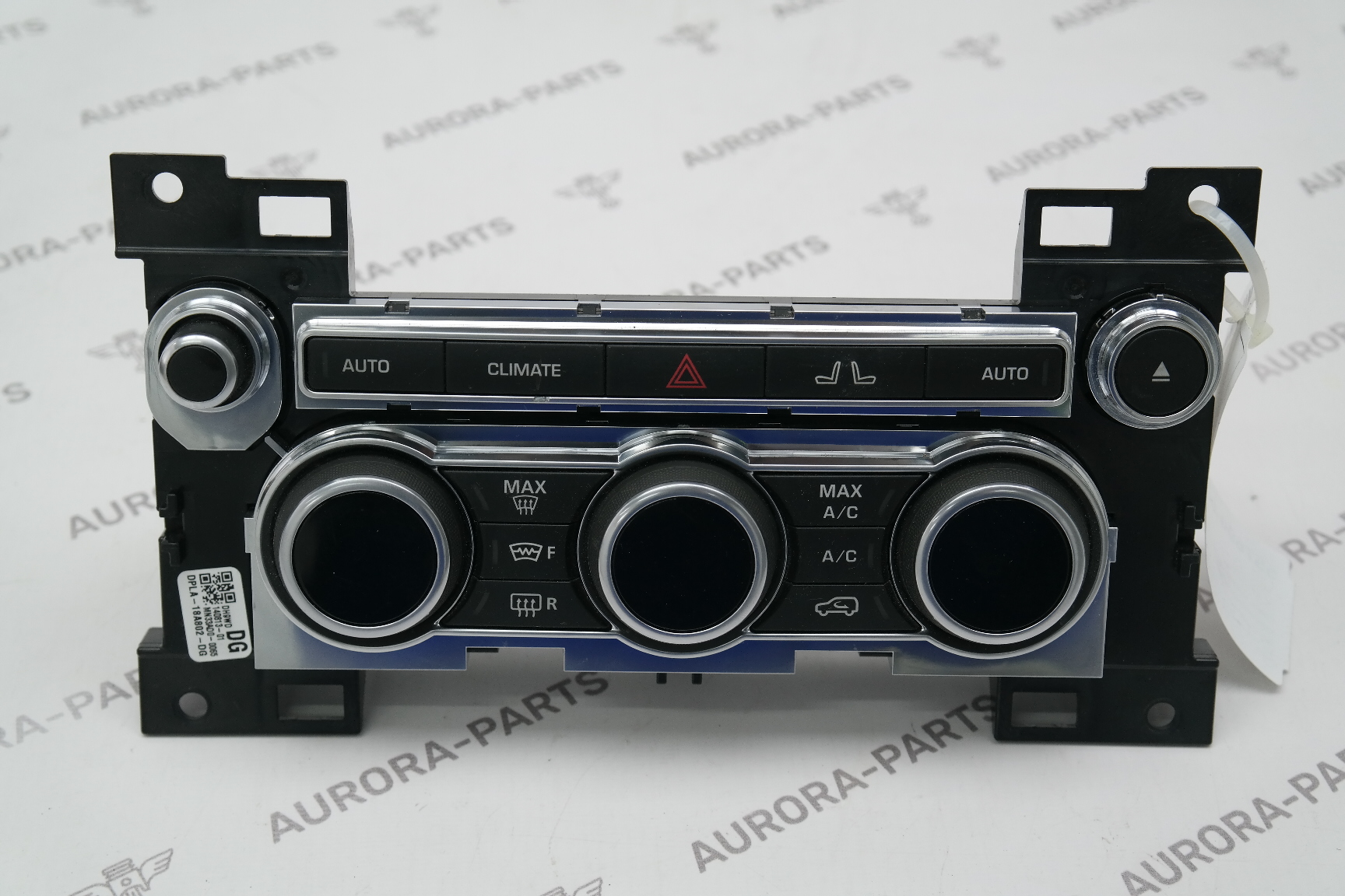 Блок кнопок управления климатконтролем на центральной консоли Land Rover Range Rover 30DDTX