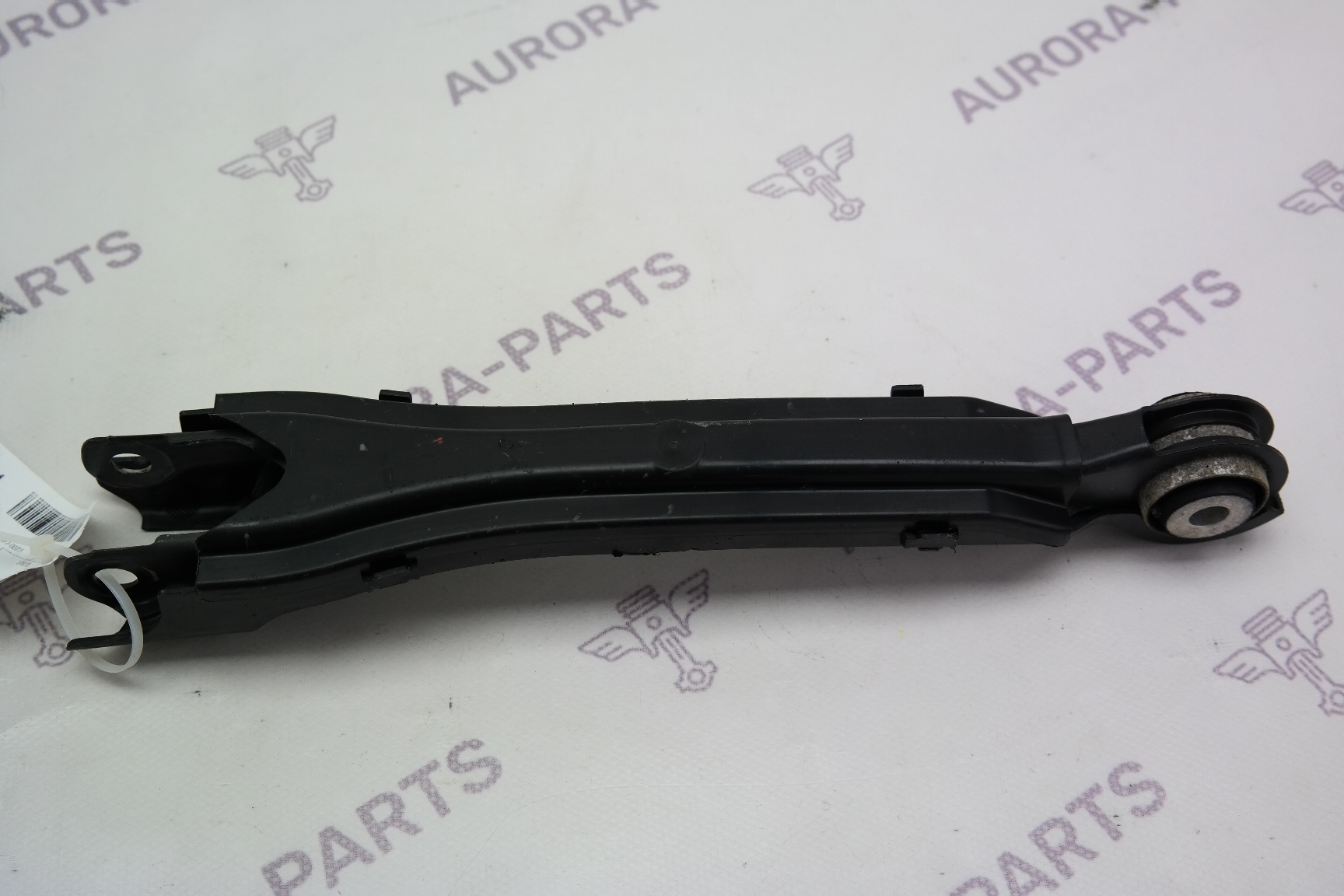 Рычаг нижний продольный задней подвески LH=RH Mercedes C-Klasse