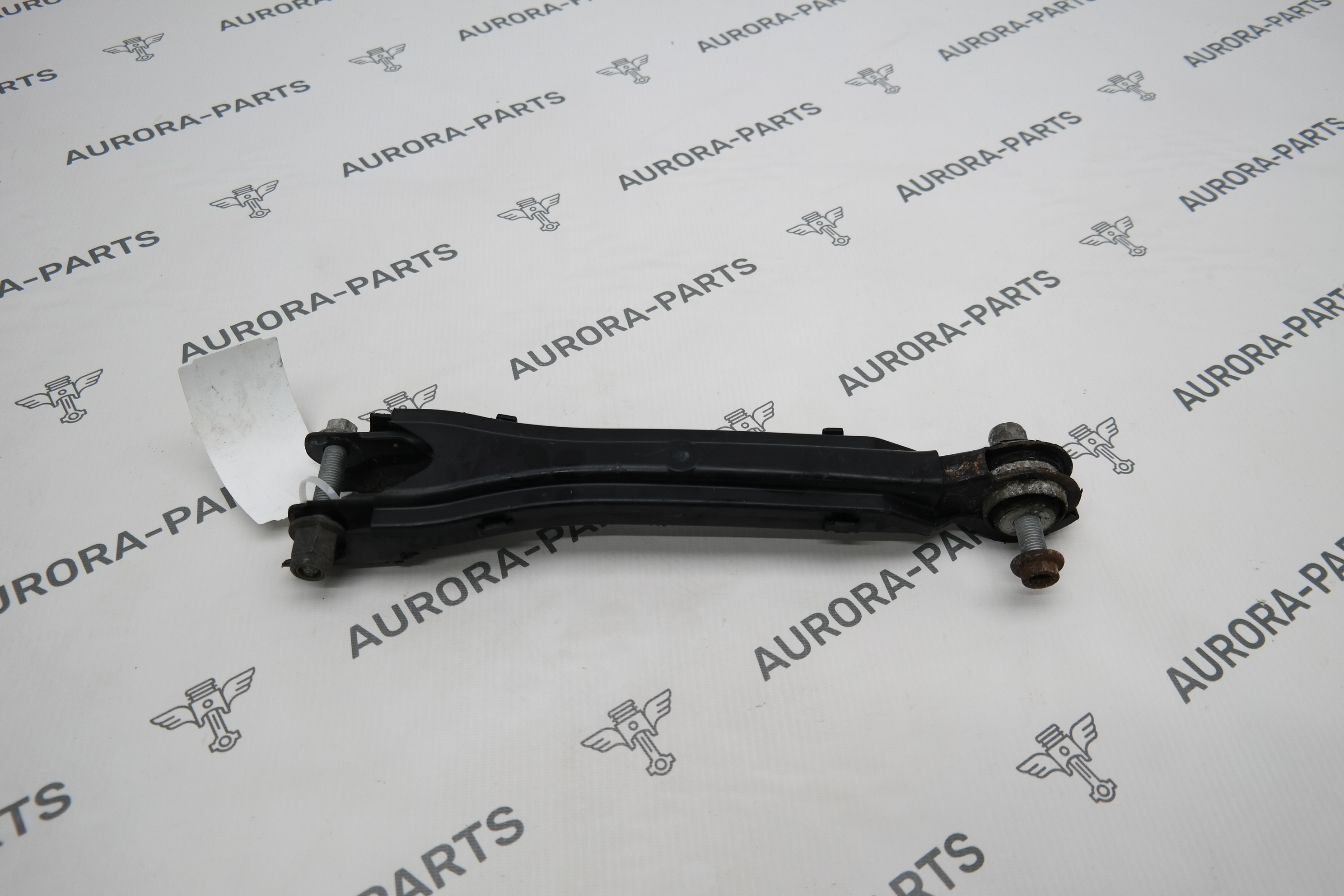 Рычаг нижний продольный задней подвески LH=RH Mercedes C-Klasse