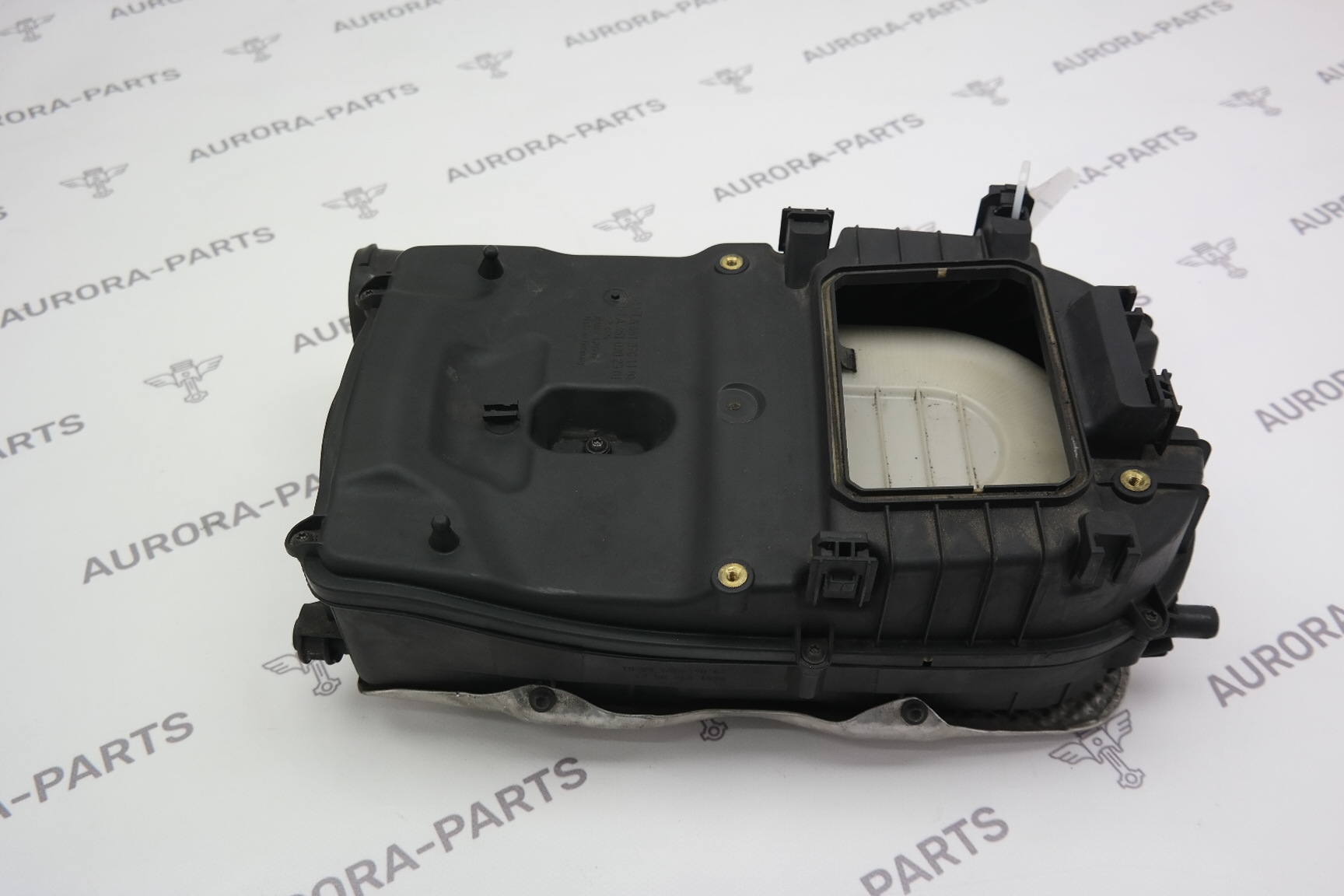 Корпус воздушного фильтра Mercedes E-Klasse 