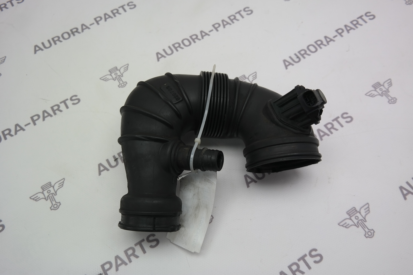 Воздуховод к корпусу воздушного фильтра Mercedes E-Klasse 