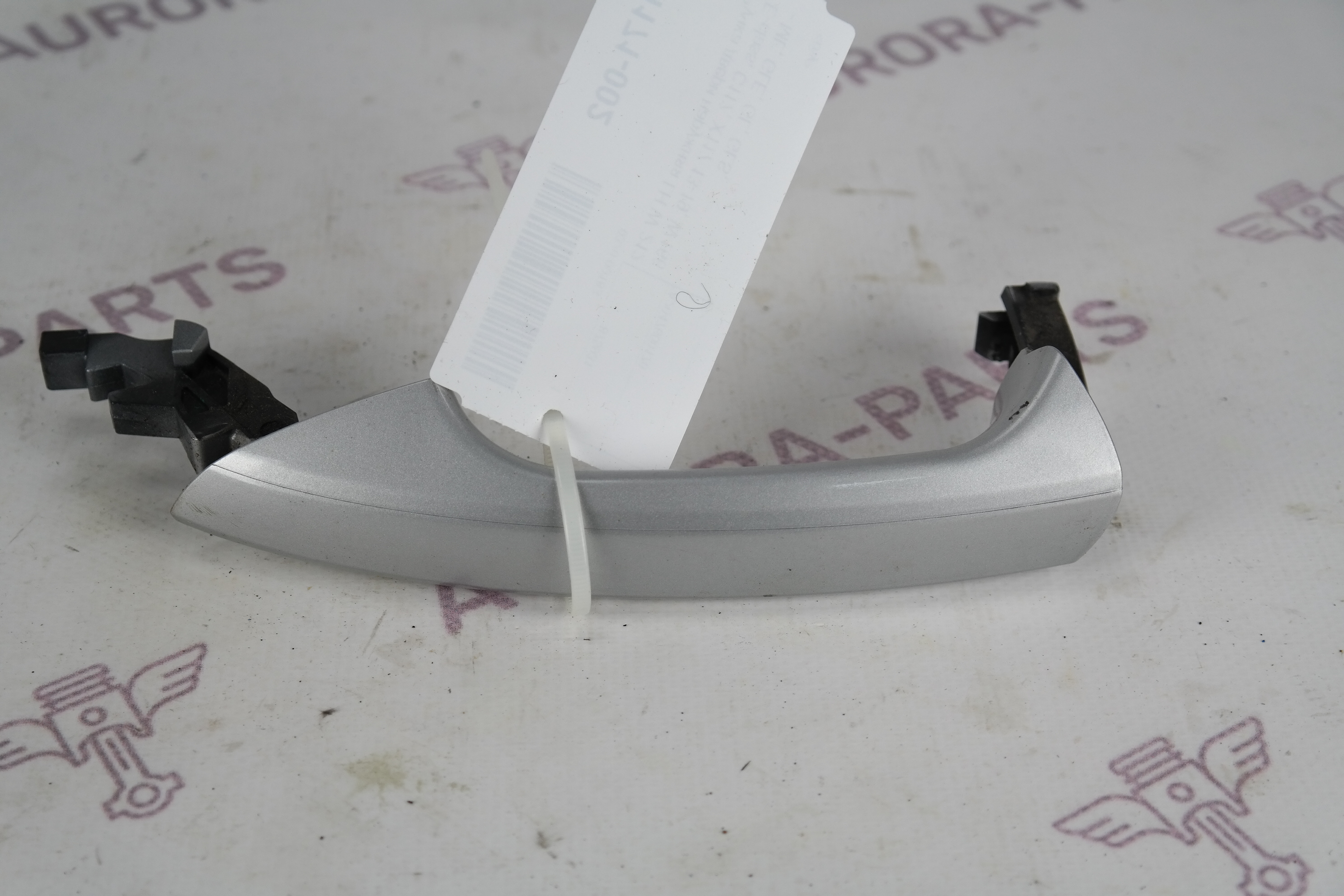 Ручка двери наружняя LH Mercedes E-Klasse 