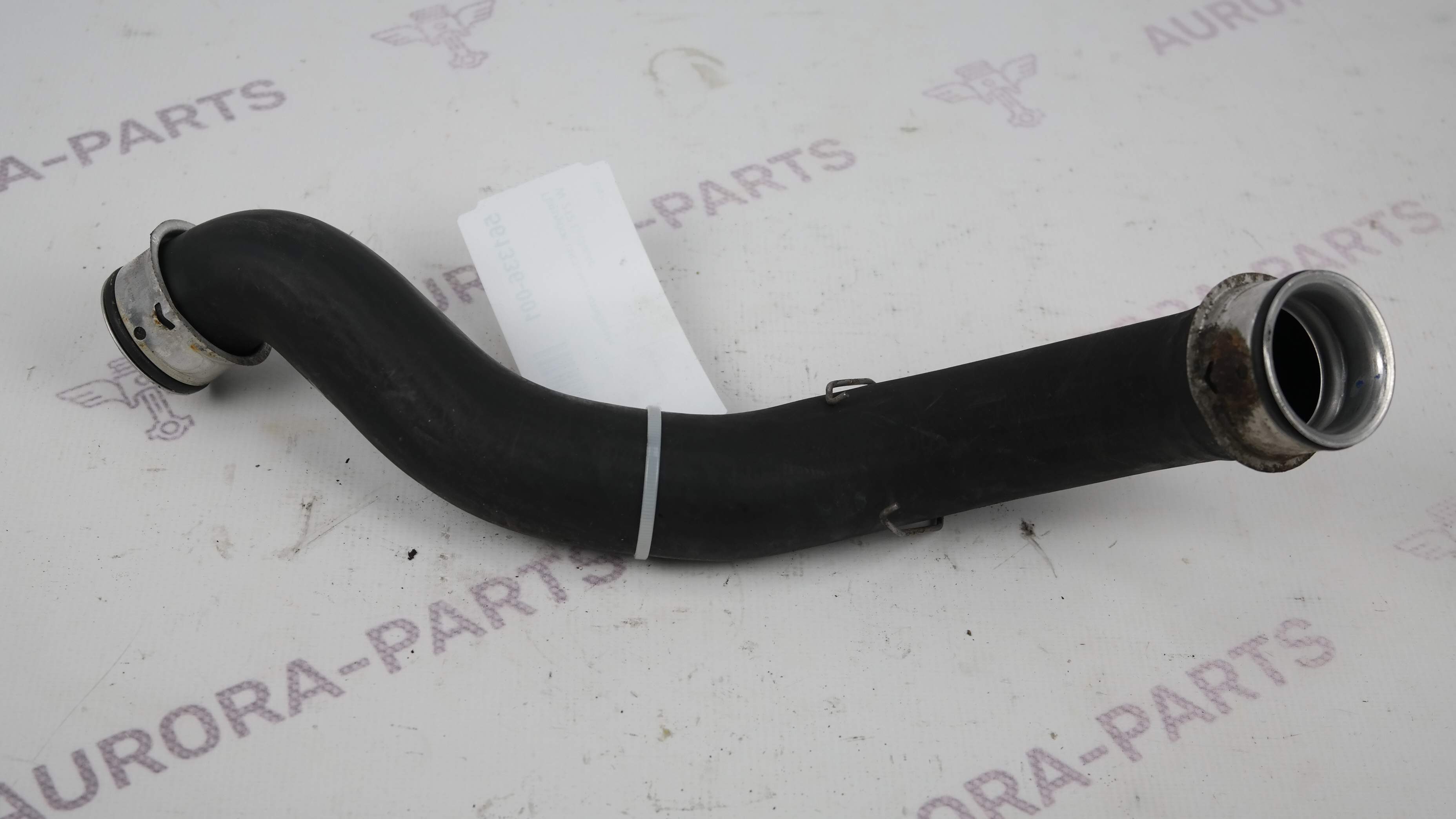 Патрубок системы охлаждения Mercedes E-Klasse