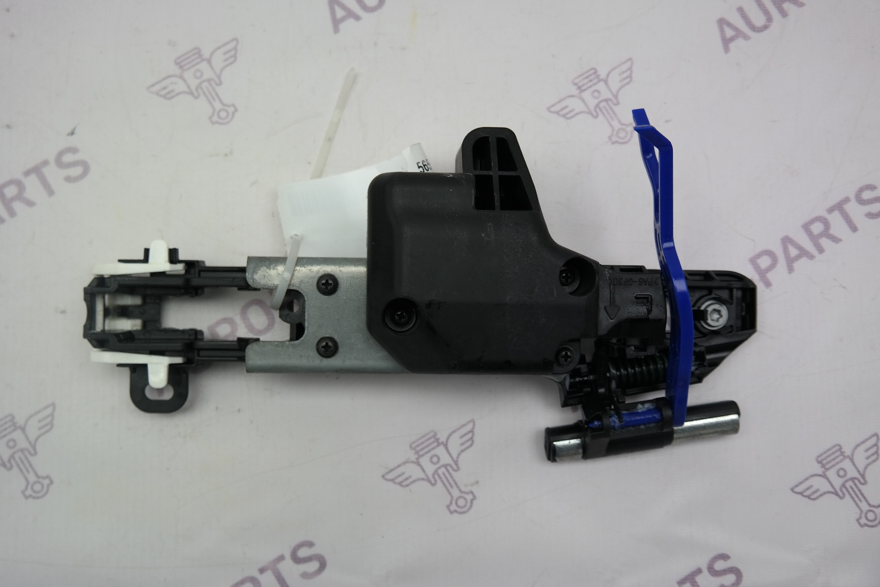 Кронштейн крепления наружней ручки задней двери LH Lexus RX