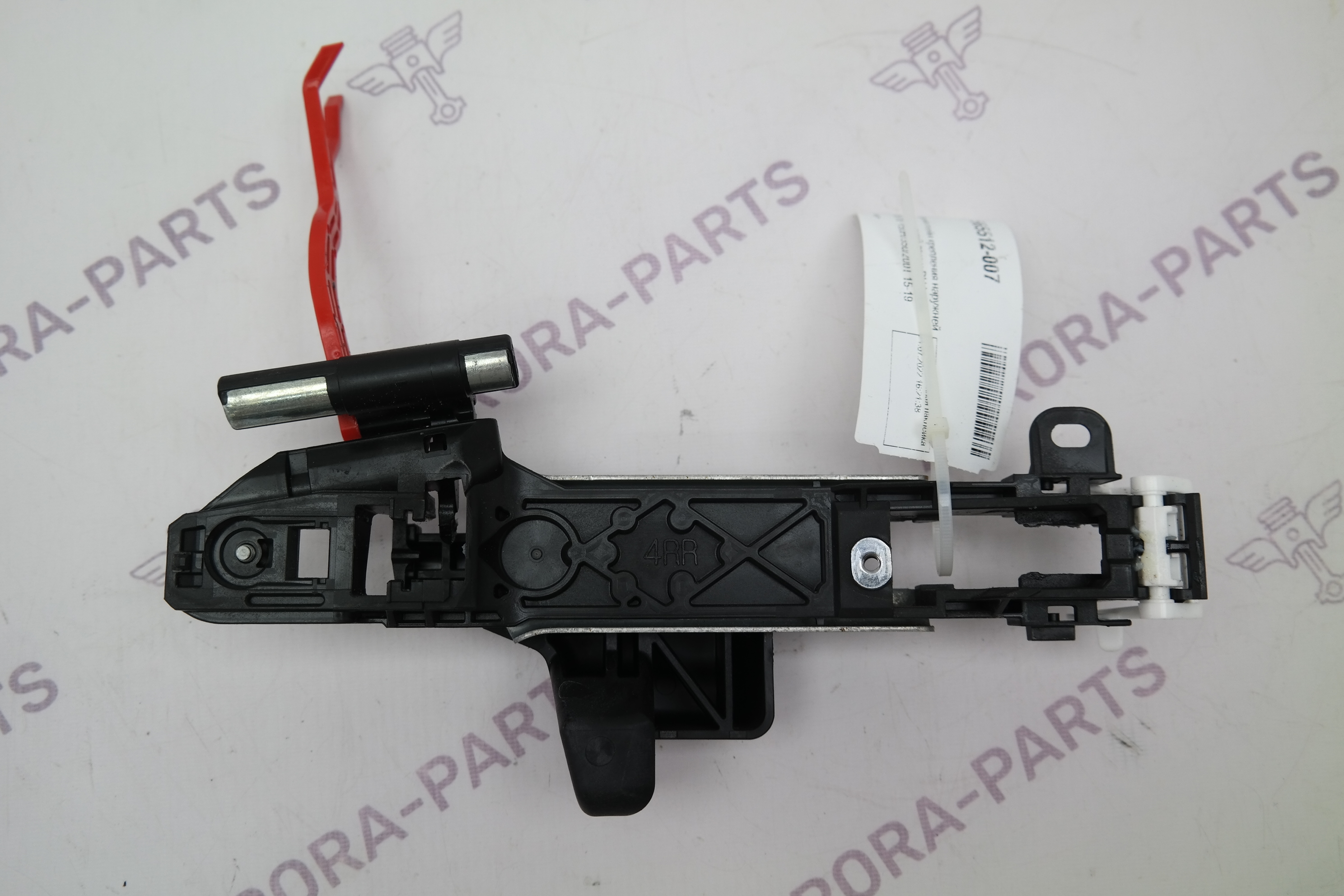 Кронштейн крепления наружней ручки задней двери RH Lexus RX