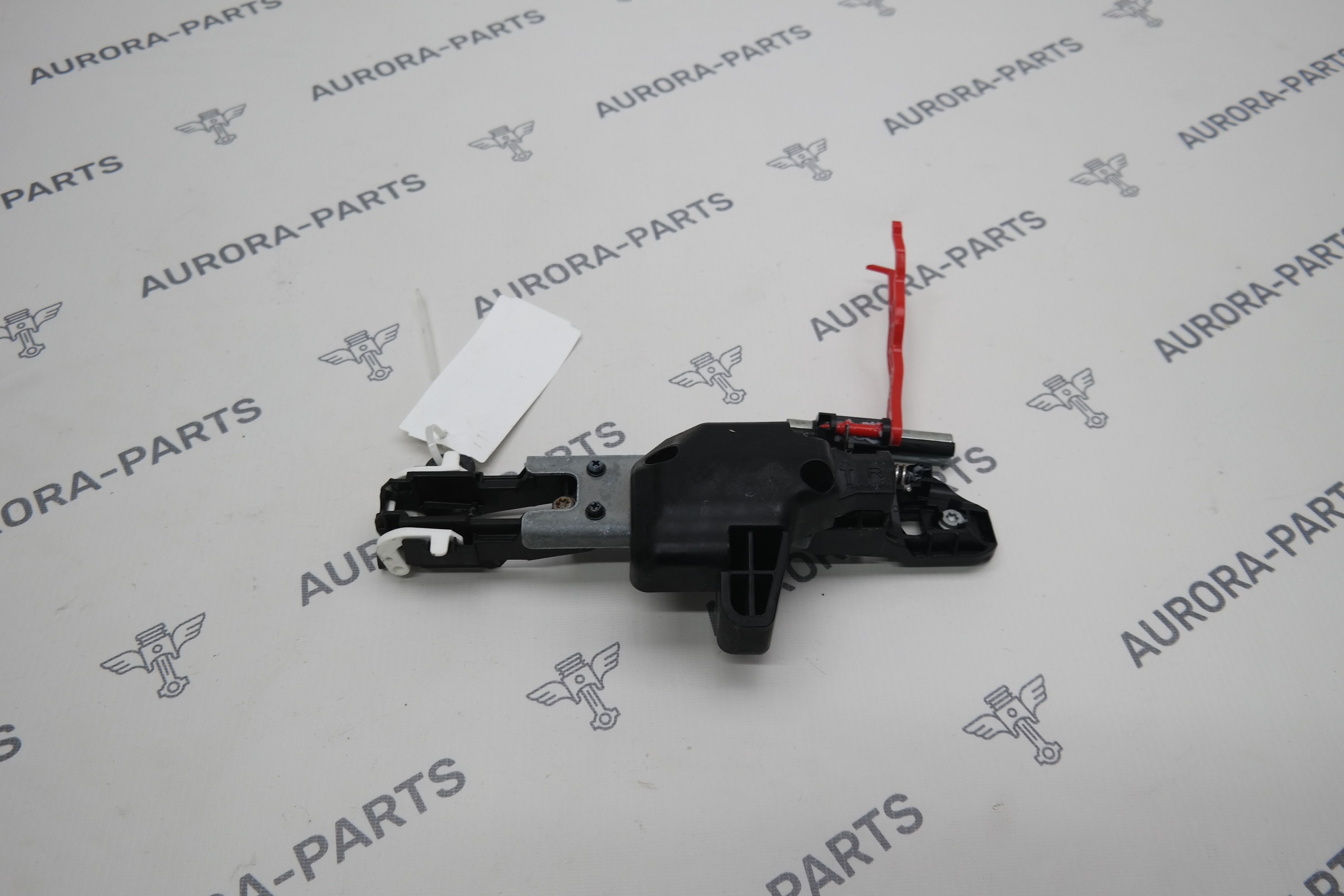 Кронштейн крепления наружней ручки задней двери RH Lexus RX