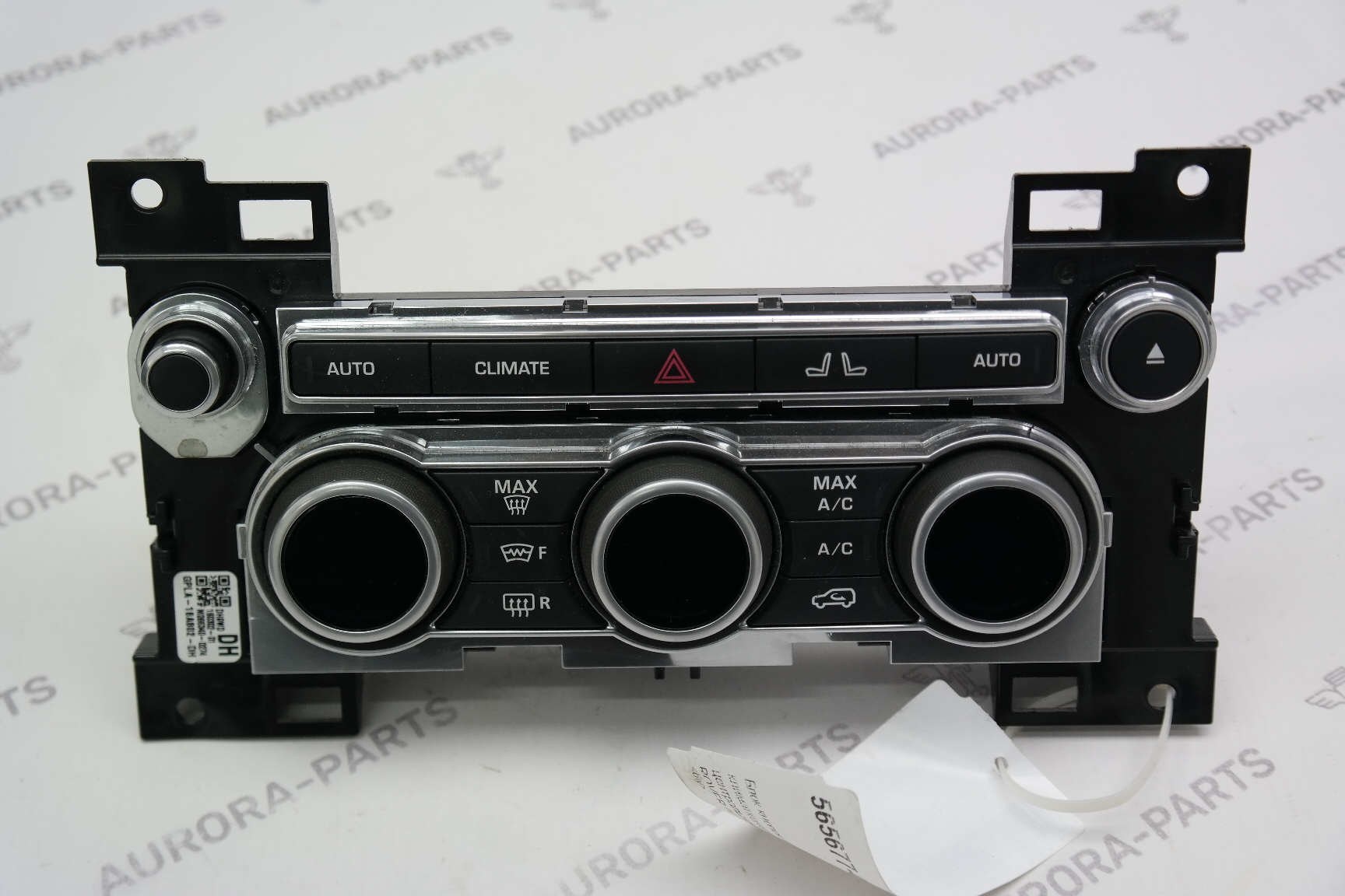 Блок кнопок управления климатконтролем на центральной консоли Land Rover Range Rover 30DDTX