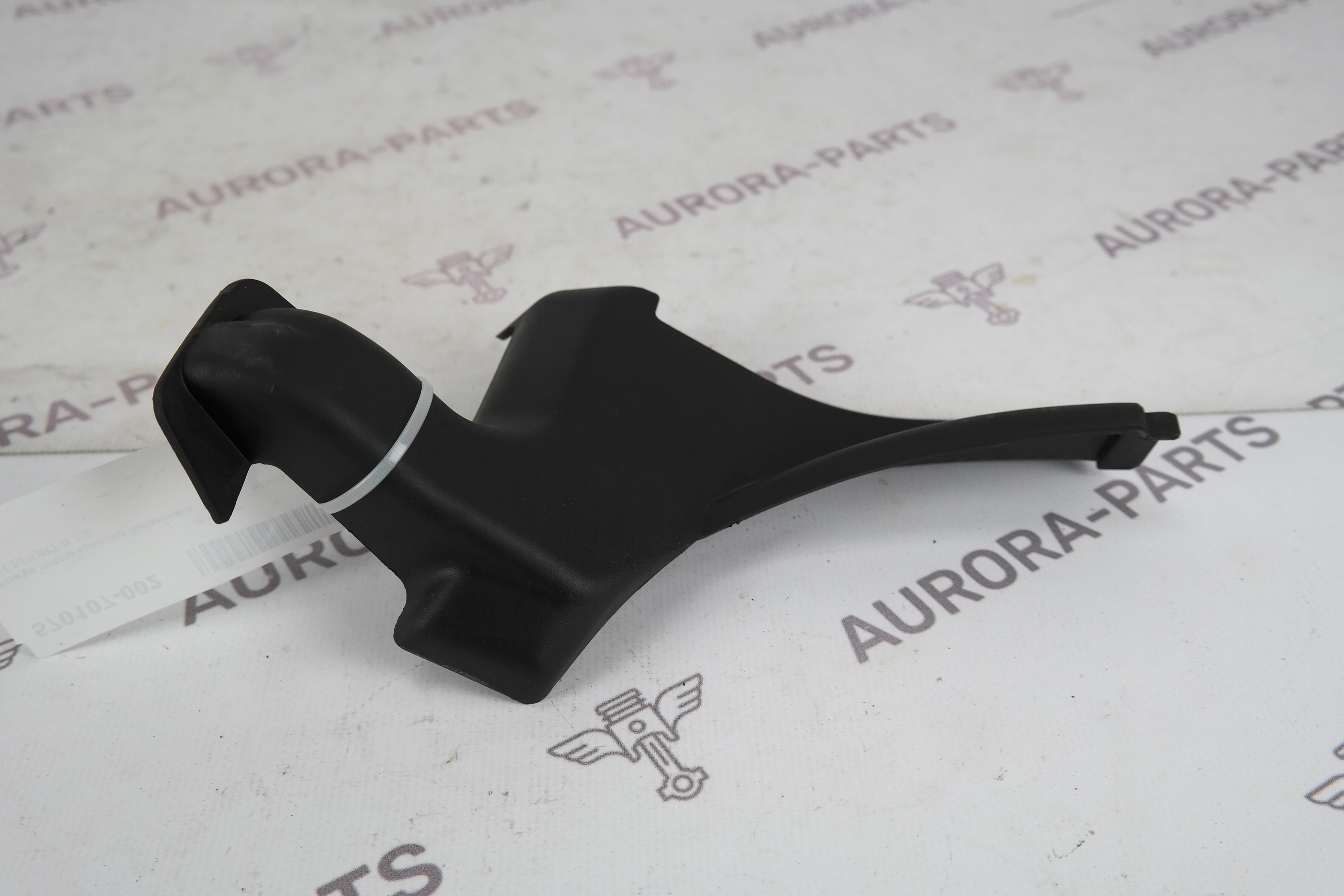 Кожух петли крышки багажника LH Land Rover Range Rover Sport