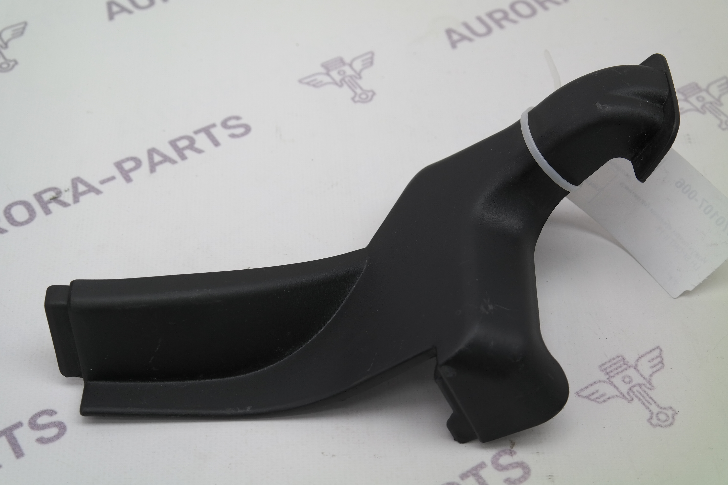 Кожух петли крышки багажника LH Land Rover Range Rover Sport