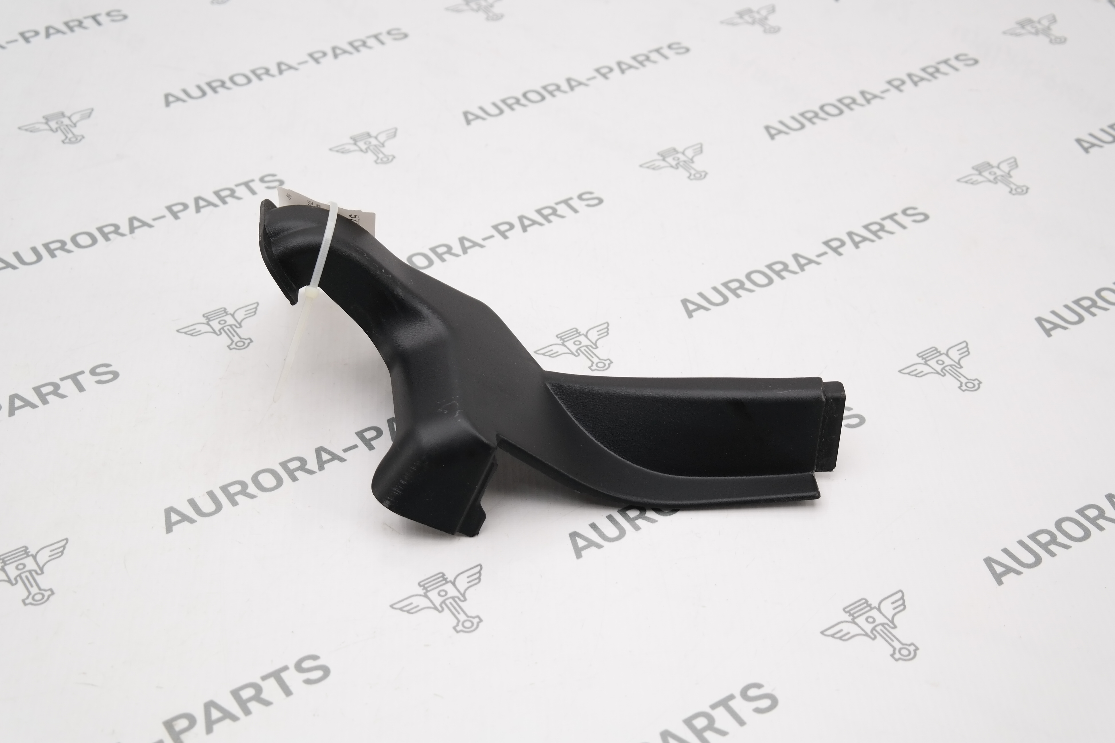 Кожух петли крышки багажника RH Land Rover Range Rover Sport