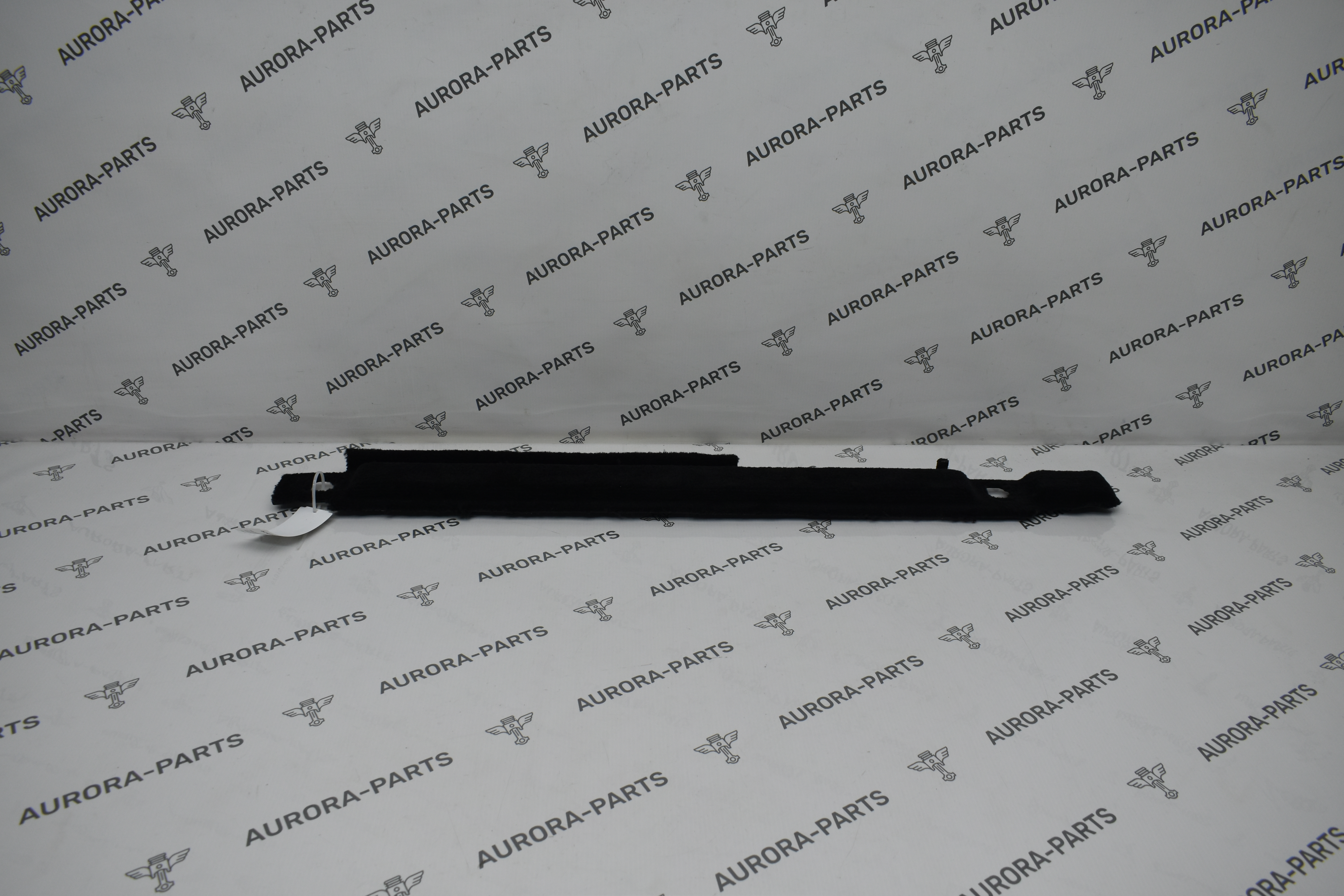 Накладка вкладыш направляющей багажного отделения LH Land Rover Range Rover Sport