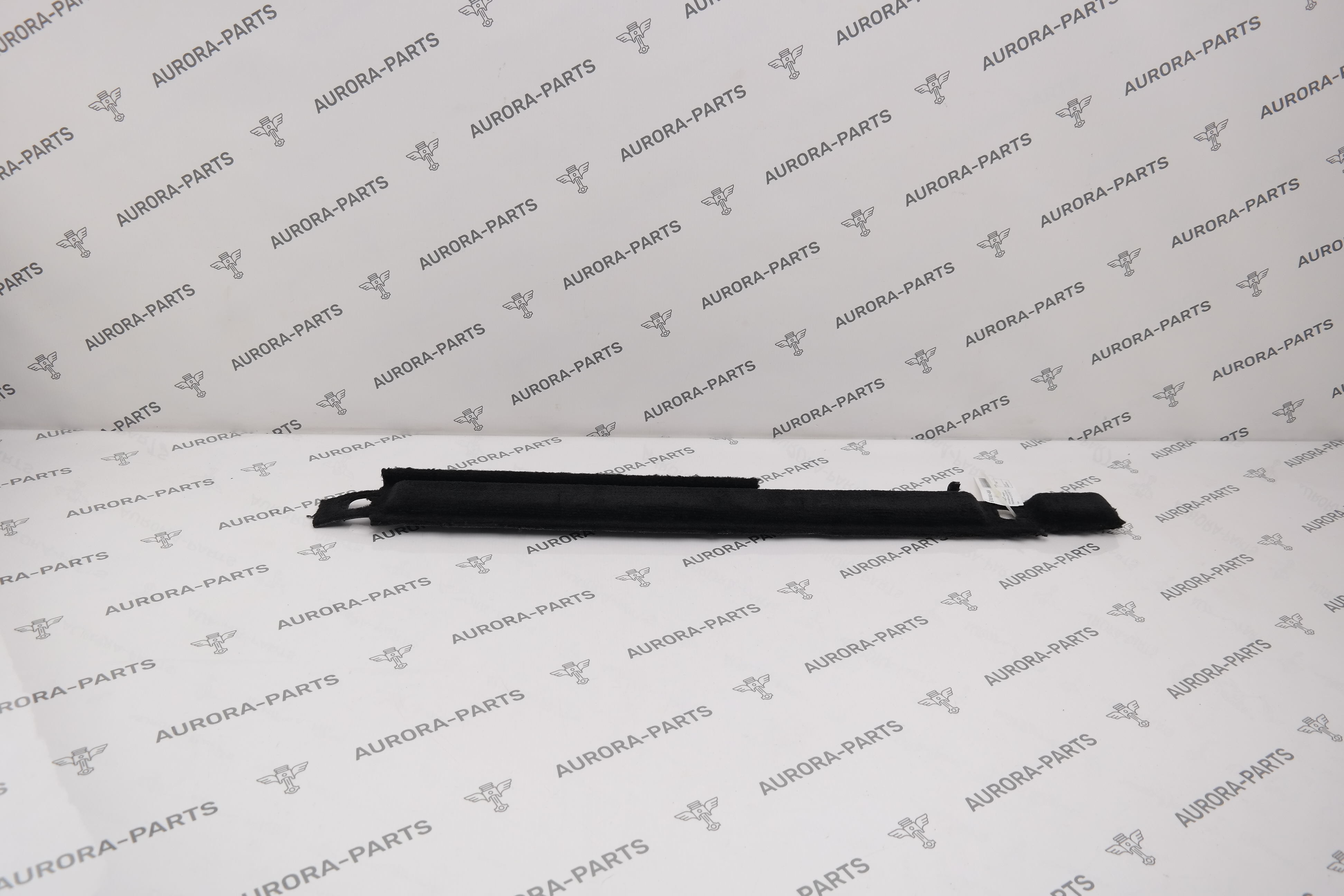 Накладка вкладыш направляющей багажного отделения LH Land Rover Range Rover Sport