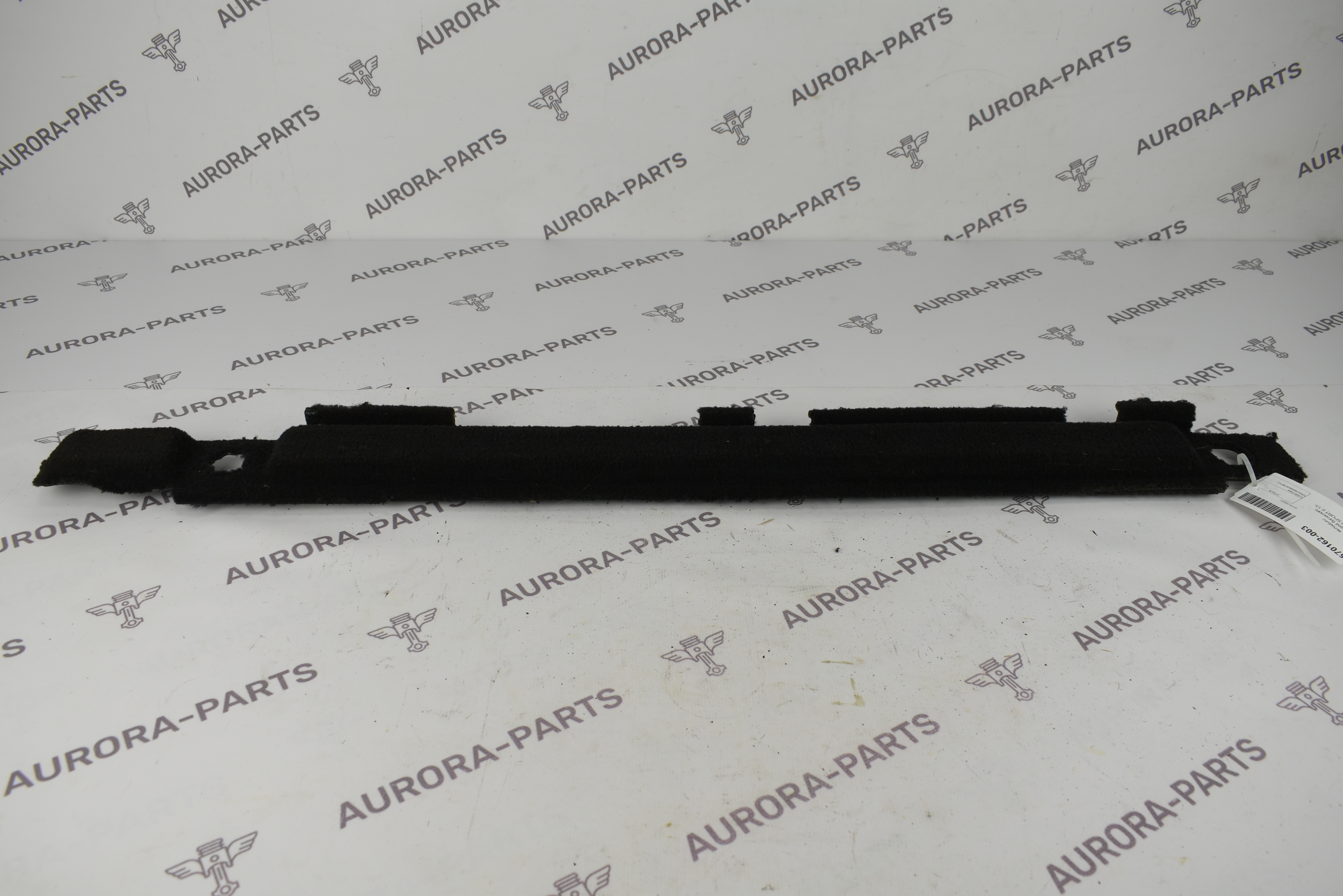 Накладка вкладыш направляющей багажного отделения RH Land Rover Range Rover Sport