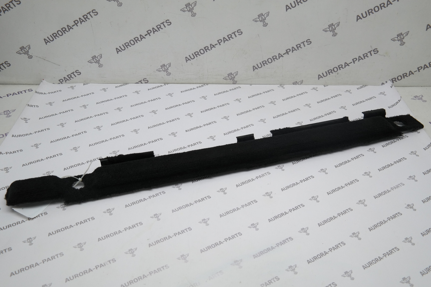 Накладка вкладыш направляющей багажного отделения RH Land Rover Range Rover Sport