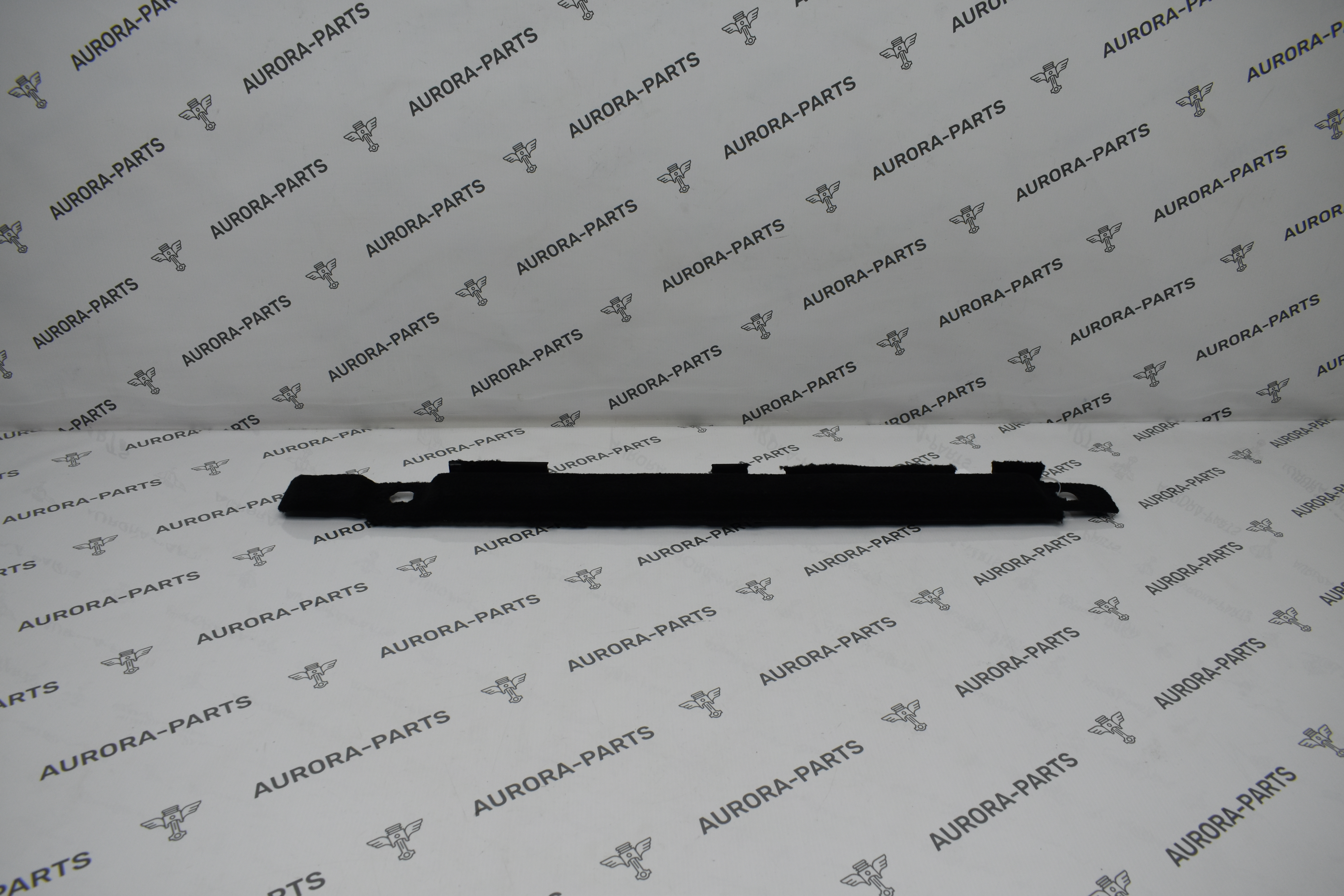 Накладка вкладыш направляющей багажного отделения RH Land Rover Range Rover Sport