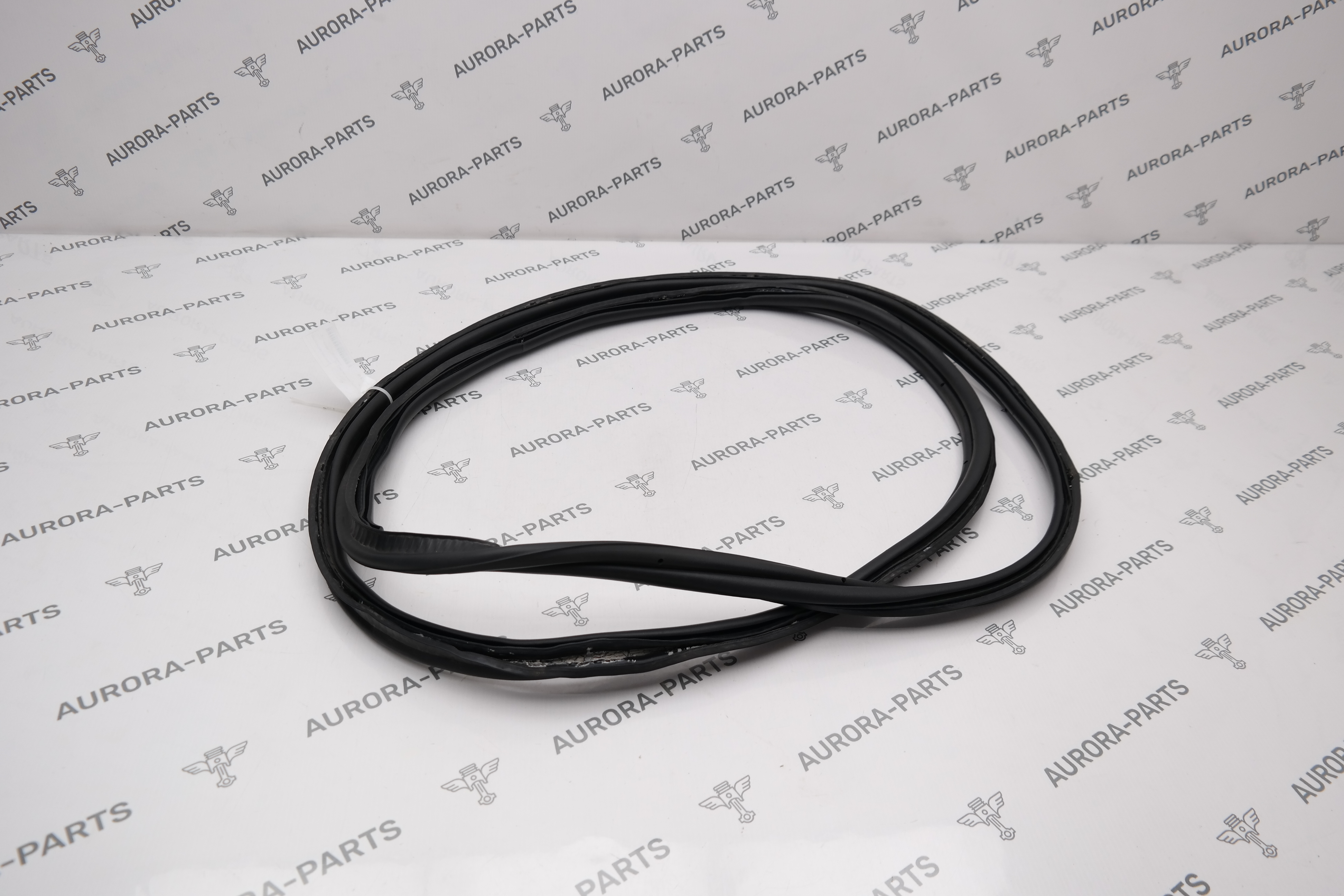 Уплотнитель багажника Land Rover Range Rover Sport